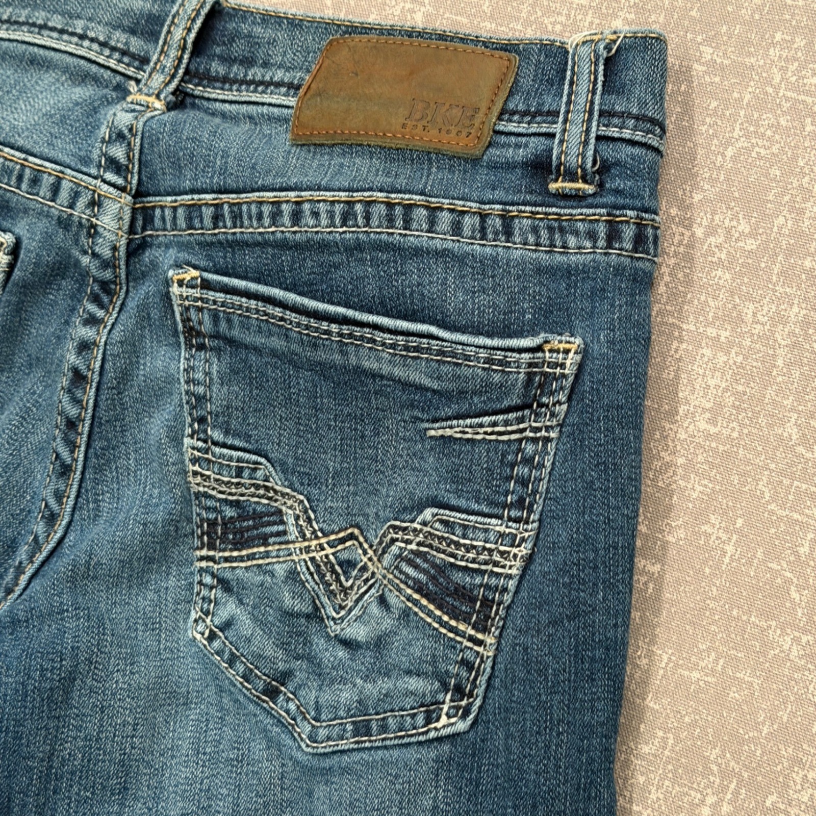 BKE Aiden Mens Straight Leg Jeans 28×32 Medium Wash Blue Denim Stretch
