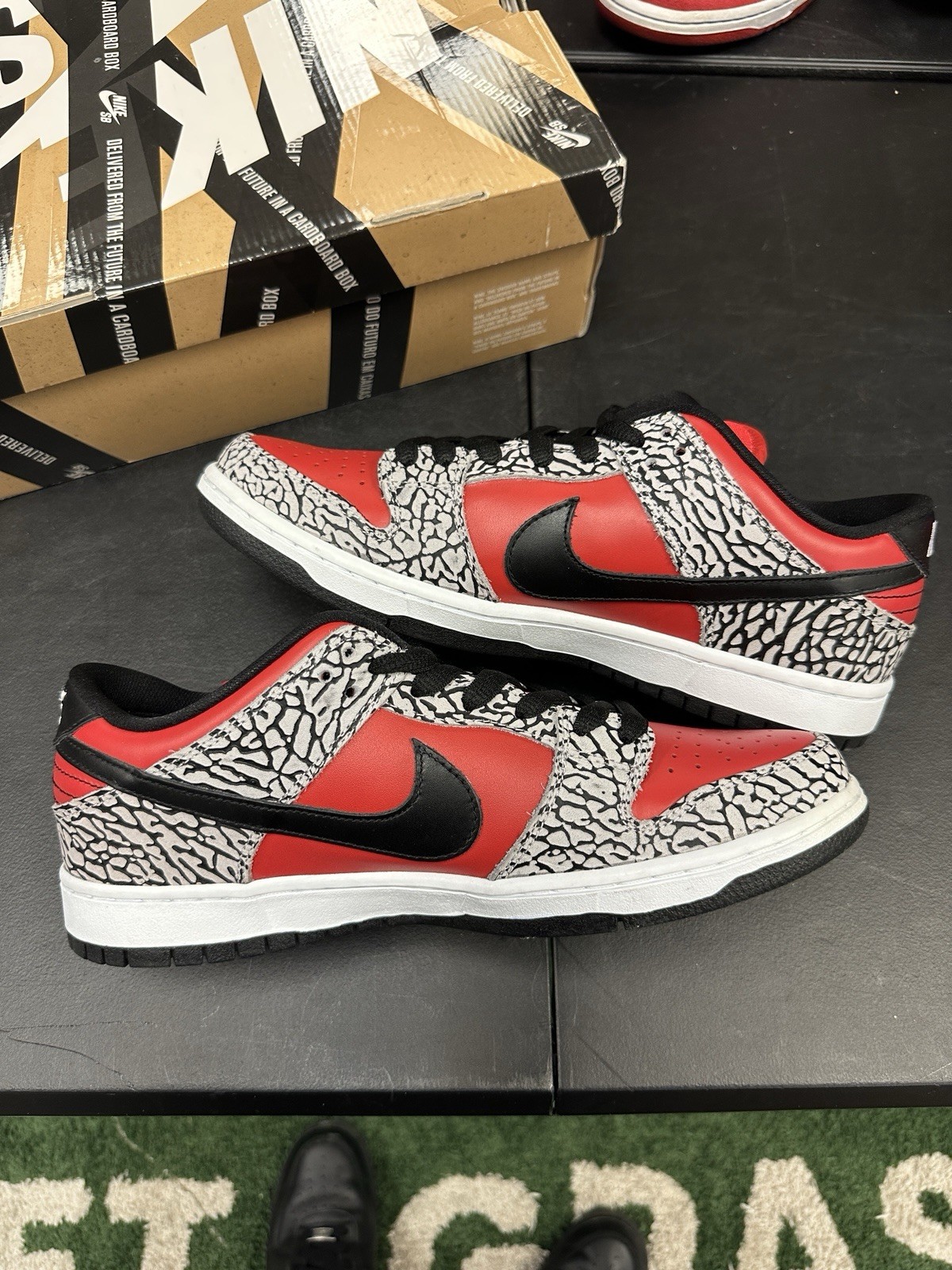 Size 10 – Supreme x Nike Dunk Premium SB Low Red Cement