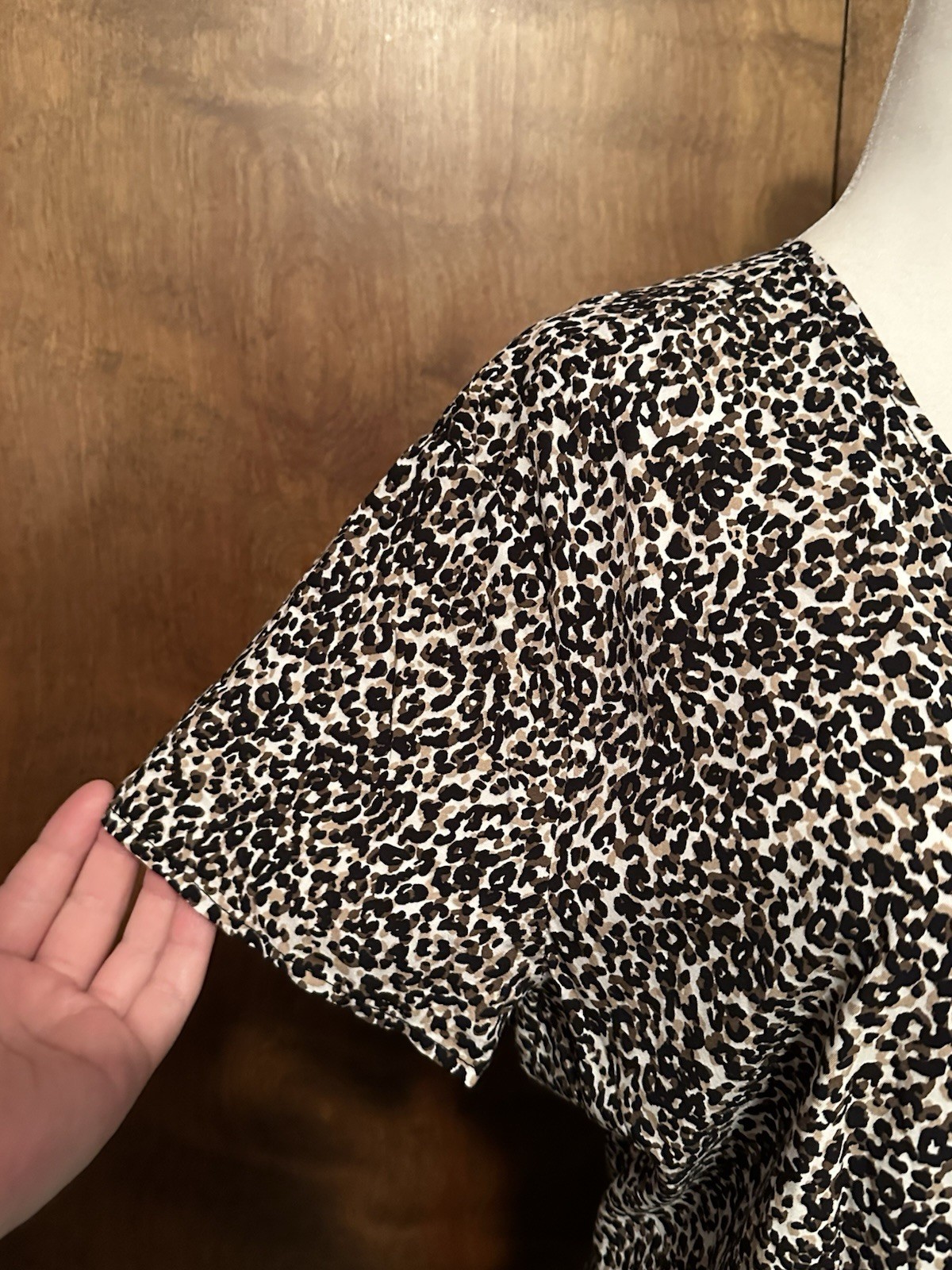 Old Navy Short Sleeve Fall Wrap Dress Womens L Black & Brown Animal Print Midi