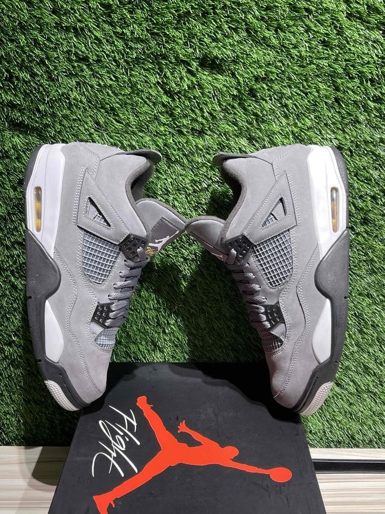 Size 10M/11.5W – Jordan 4 Retro Cool Grey (2019) Sz 10. 308497-007 Pre-Owned