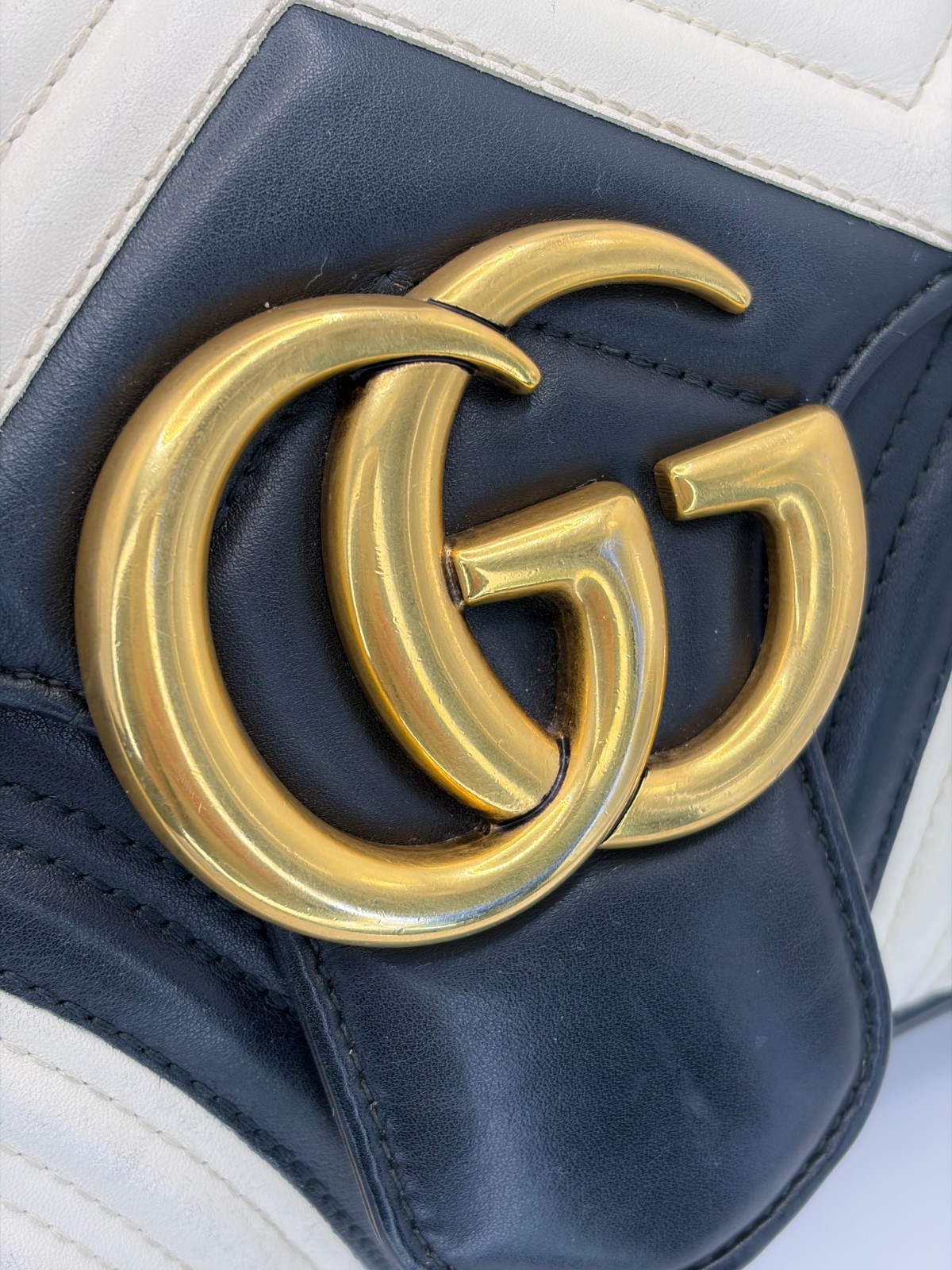 GUCCI GG Marmont Black White Chevron Shoulder Bag Matelasse Chain Crossbody