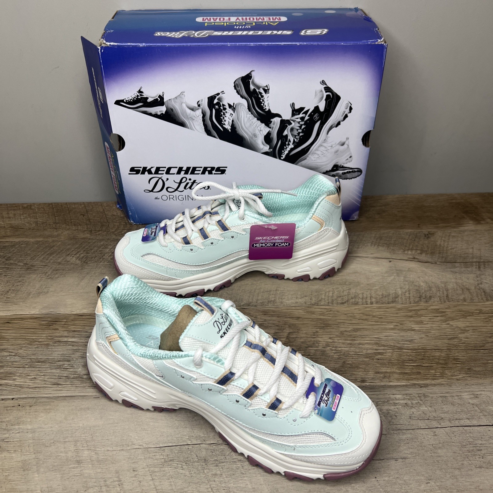 Skechers Sport womens 9 DLITES FRESH START Memory Foam Lace-up Sneaker Mint