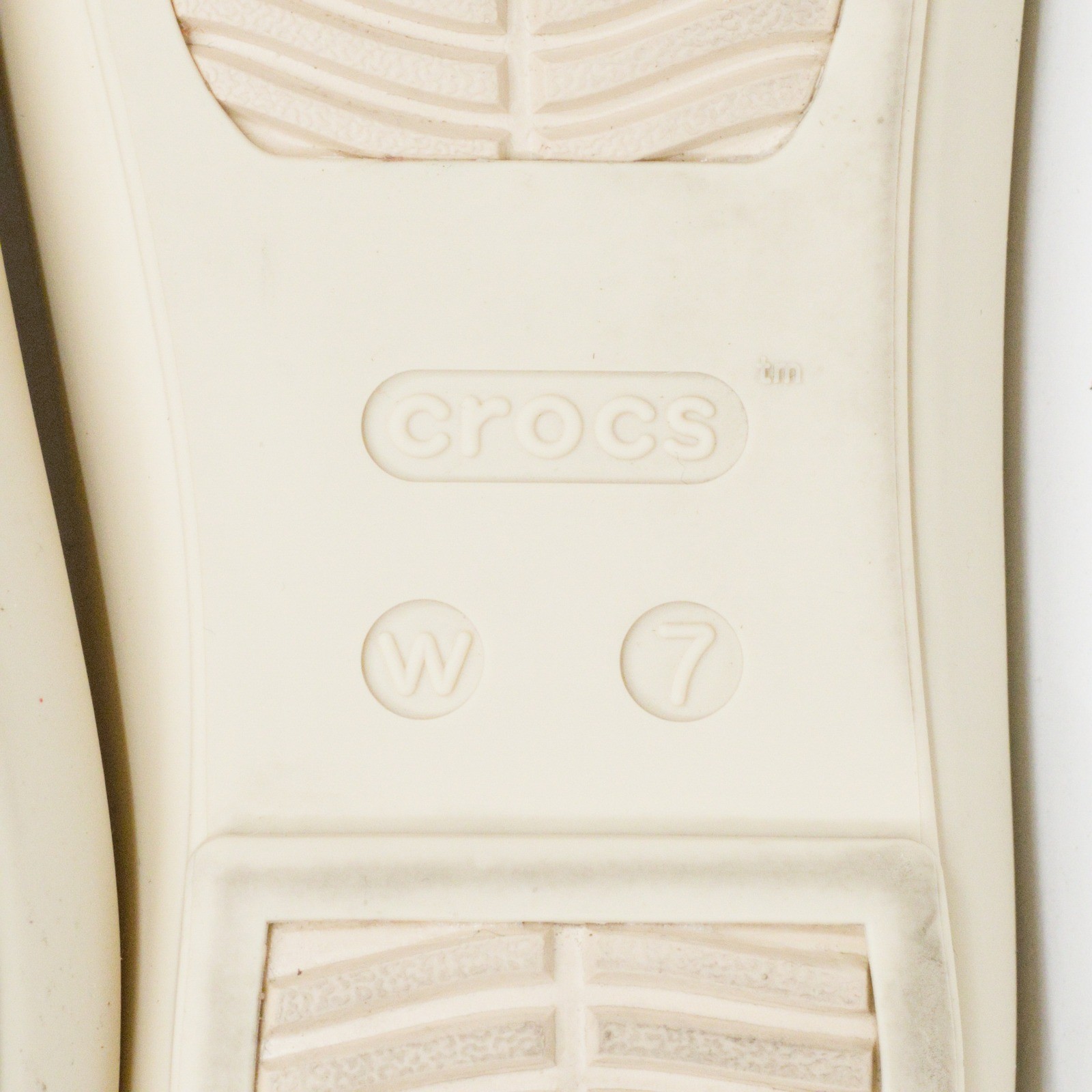 CROCS Brooklyn Dip Cap Toe Pointed Ballet Flats Cream Black Preppy Office Sz 7