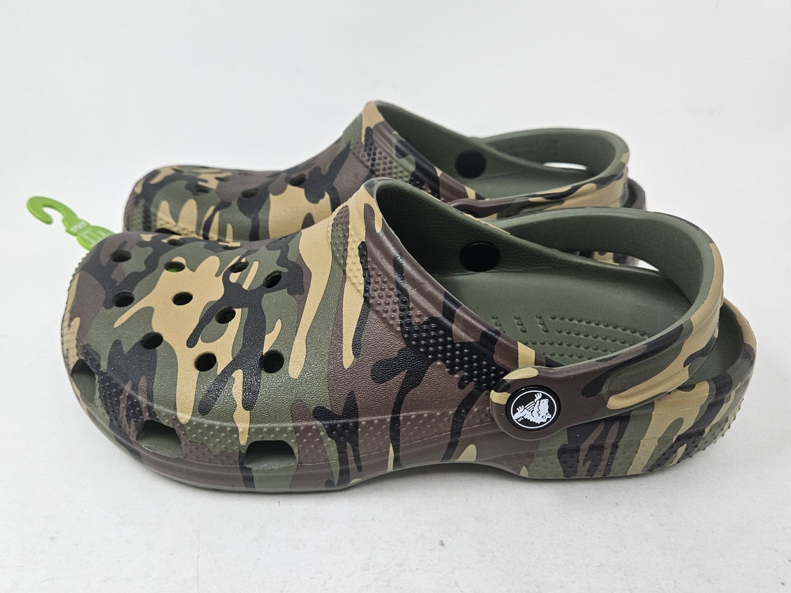 Crocs Classic Clog Slip-On Sandals, Unisex Kid’s Army Green Camo, 211879, NEW!