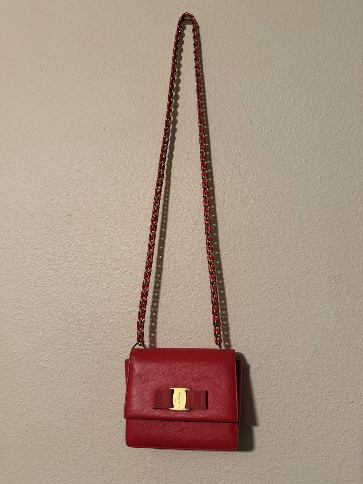 Salvatore Ferragamo Red Small Crossbody Bag Chain Strap Bow Turn Lock Cert mini