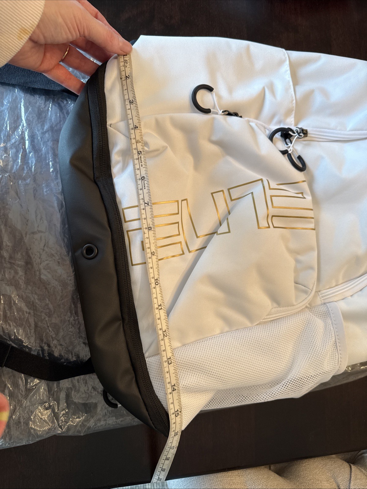 NIKE HM9965-100 Varsity Elite Backpack (32L) White Gold Black
