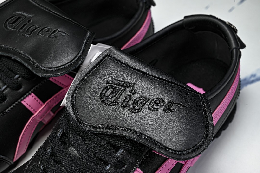 Onits*ka Tiger Mexico 66 Golf Black Dragon Fruit 1183C557-001 Unisex Size 4-11