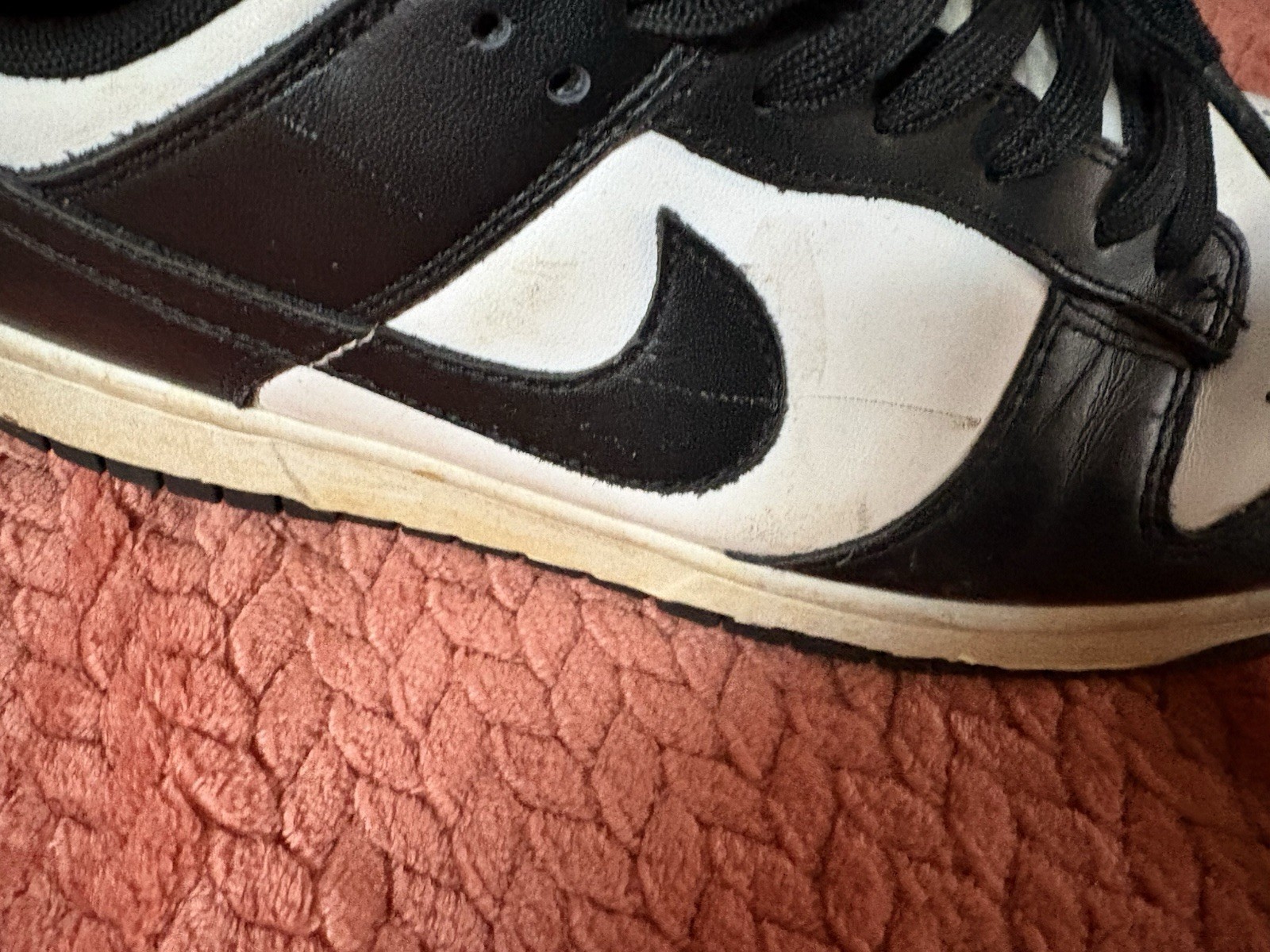 Nike Men’s Athletic Sneakers Lace Up Low Top Black White Colorblock Panda Size10