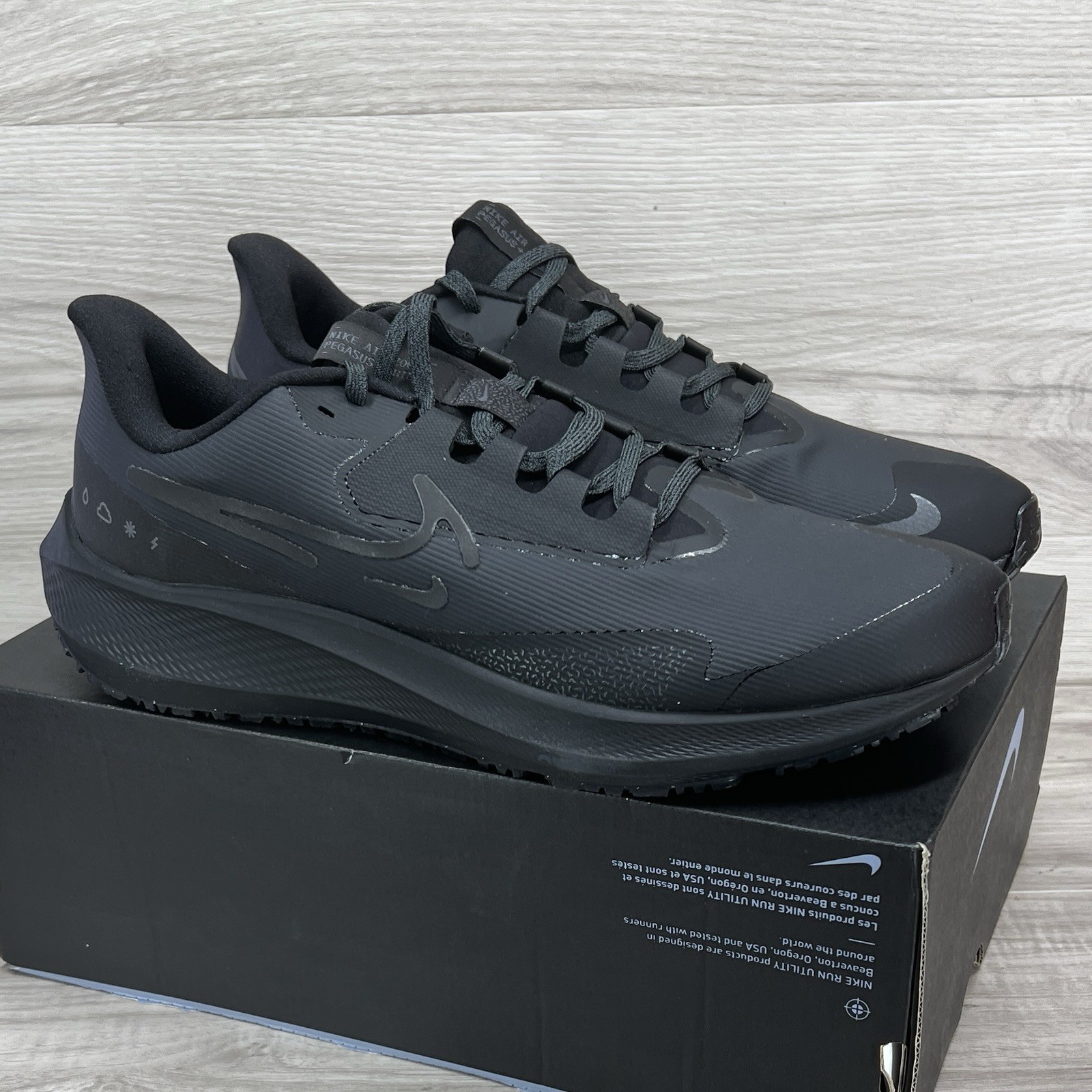 Nike Air Zoom Pegasus 39 Shield Men’s Size 11 Black Athletic Shoes DO7625 001