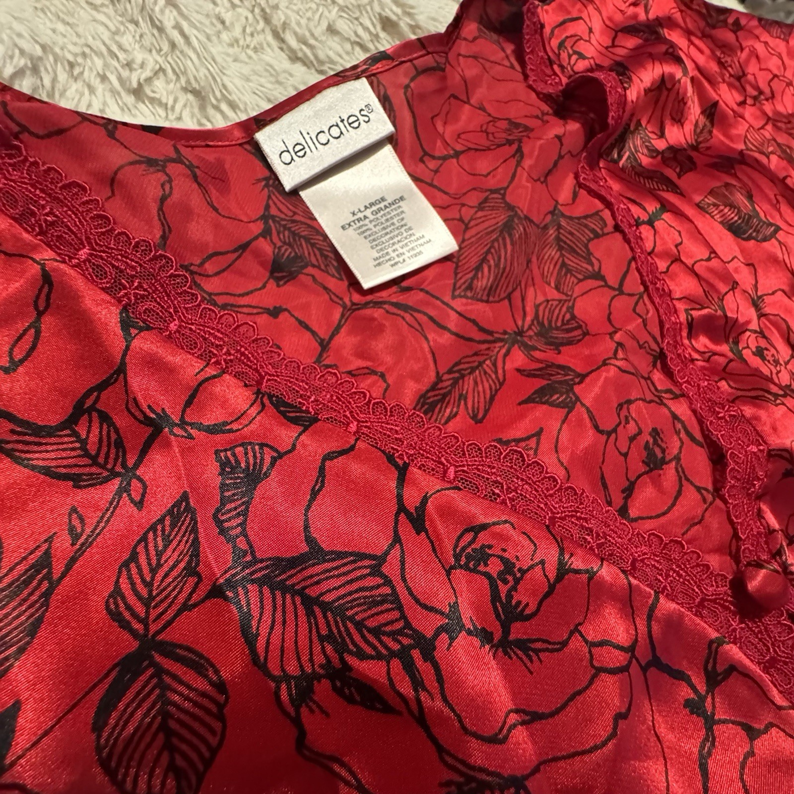 Delicates Soft Slinky Satin Sleep Shirt Nightgown Sexy XL XXL Vamp Romantic Plus