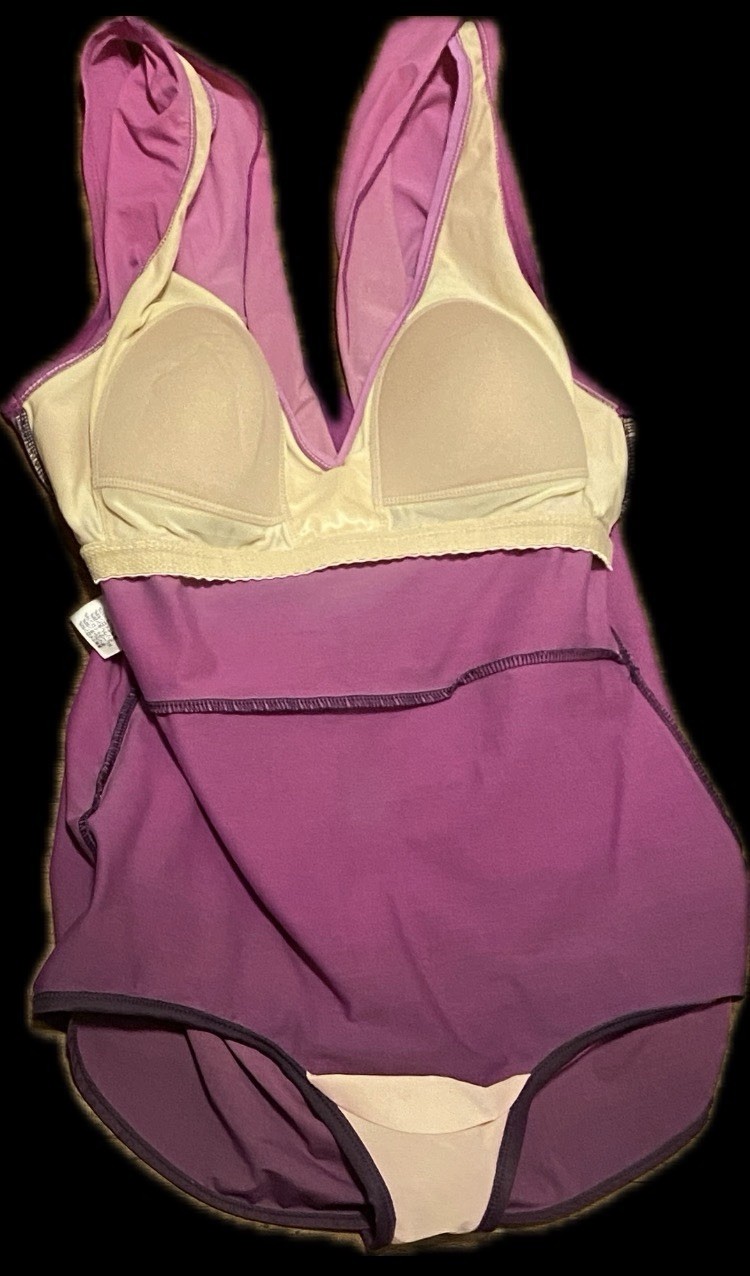 Lands’ End Women’s 1 Pc Skirted Wrap Swimsuit Size 12 Purple Ombre Slimming EUC