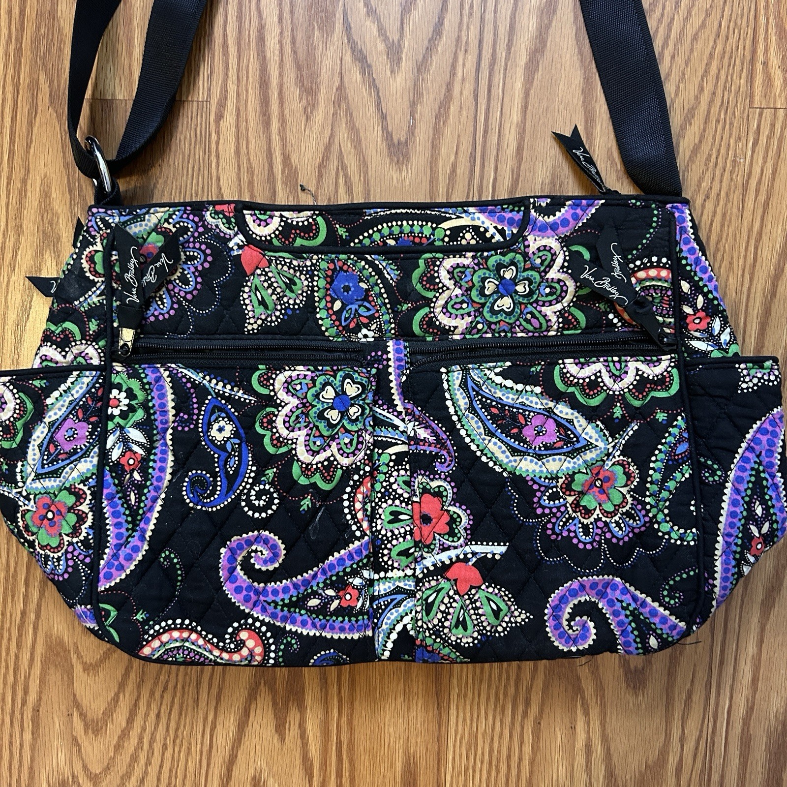 Vera Bradley Medium Quilted Paisley Crossbody Bag Black Multicolor Zip Pouch