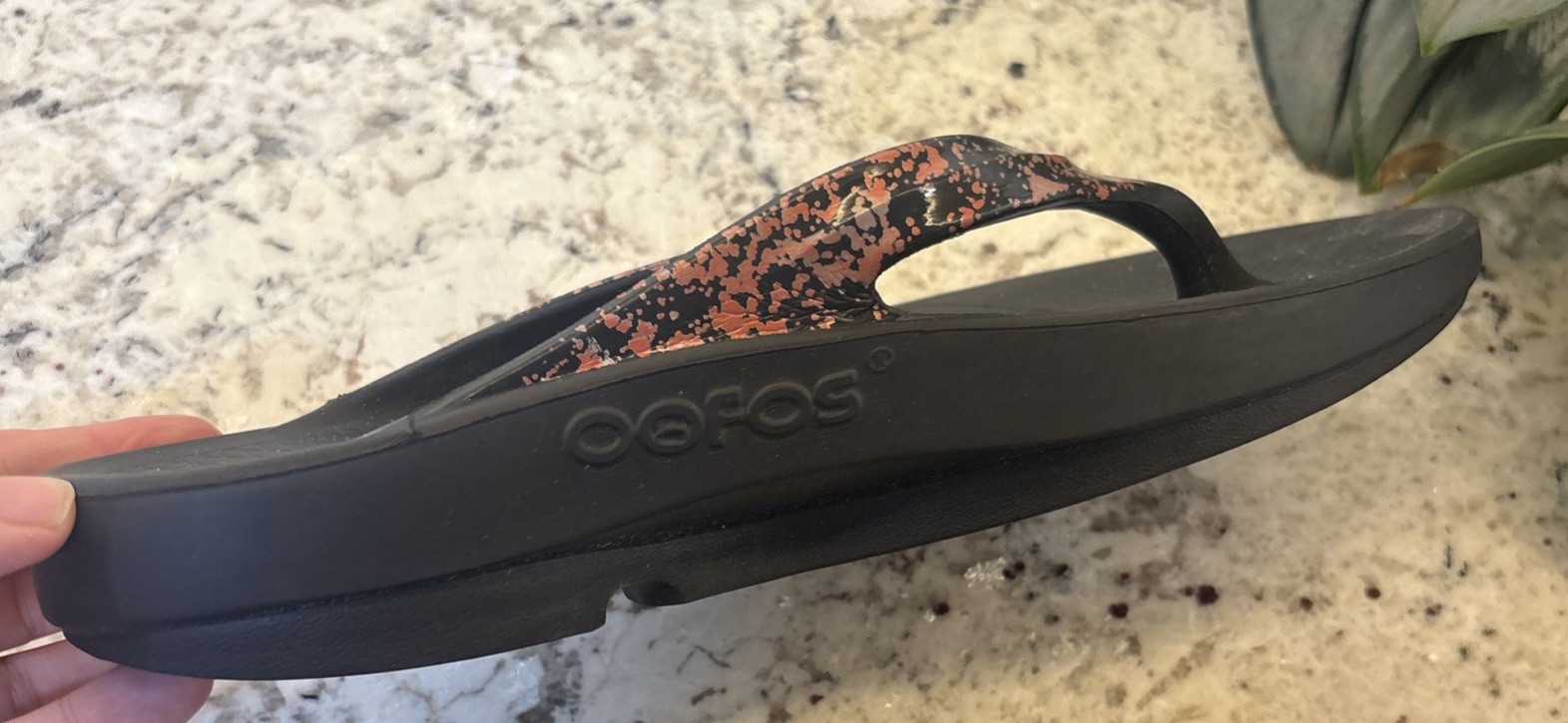 OOFOS OOlala Ltd Edition Bellini Splash Recovery Flip Flop Thong Sandal Women 10