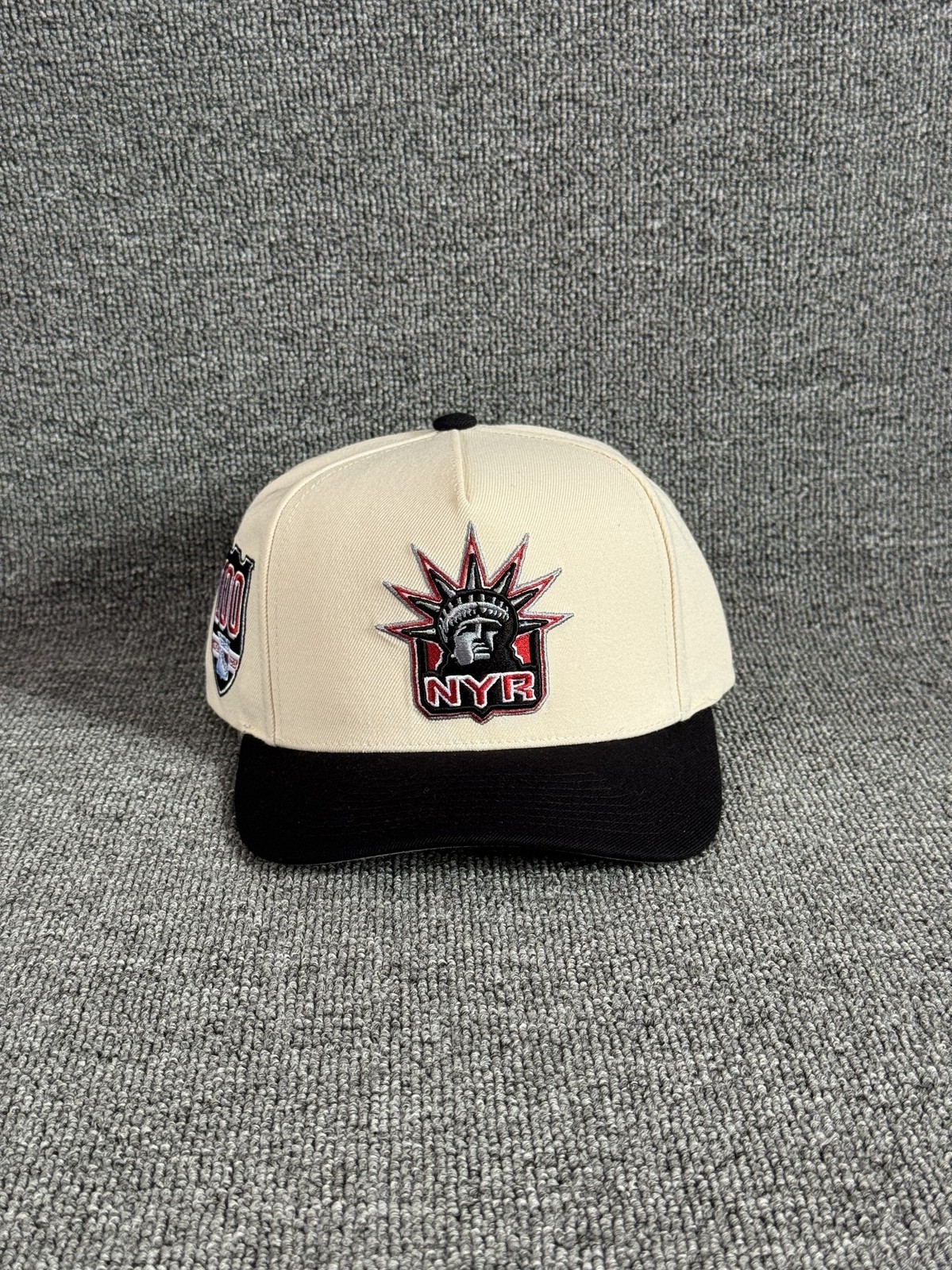 Mitchell & Ness NY Rangers Retro Snapback Hat Cream Black S1433