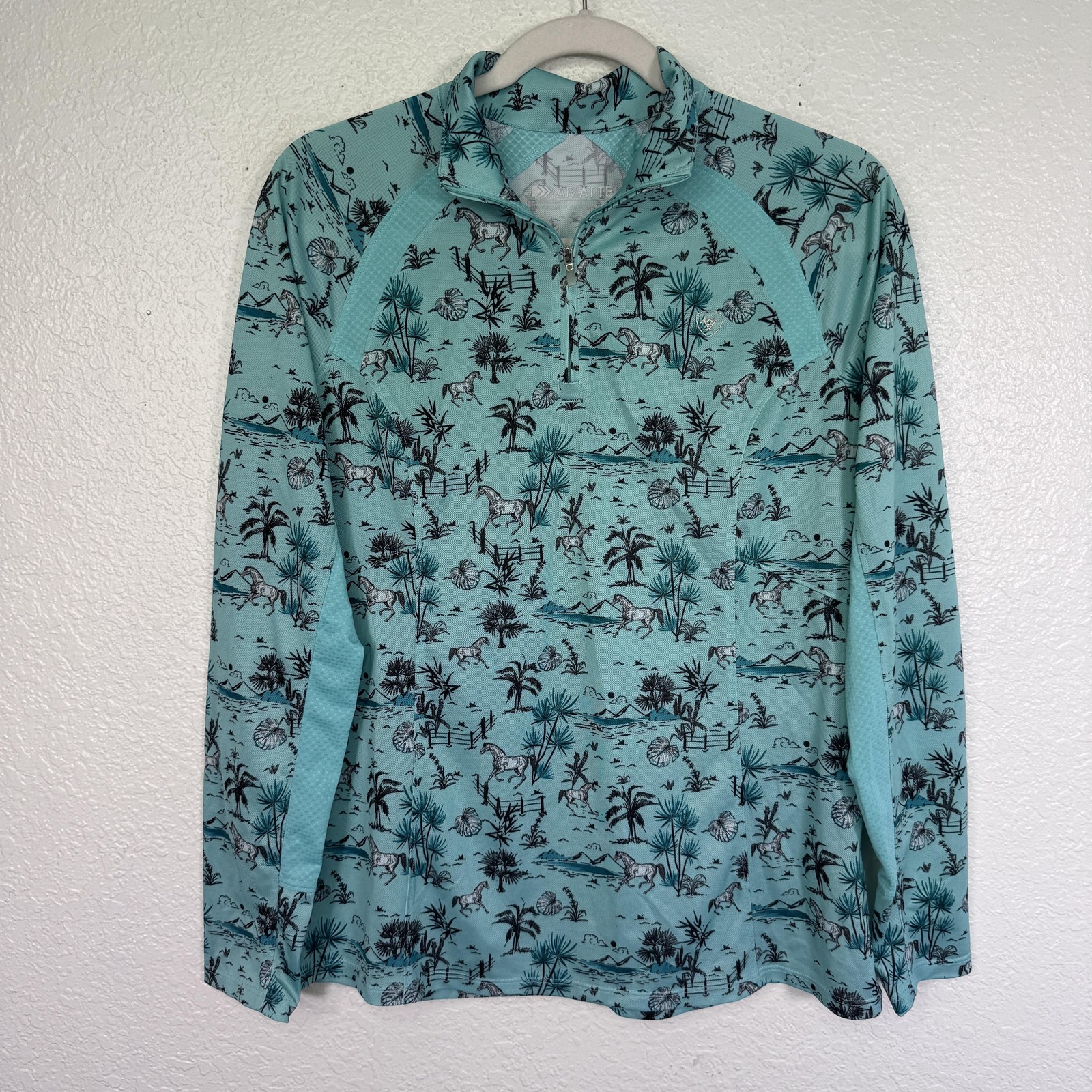 Ariat Sunstopper 2.0 Quarter Zip Shirt Women Medium Horse Tropical Western Print