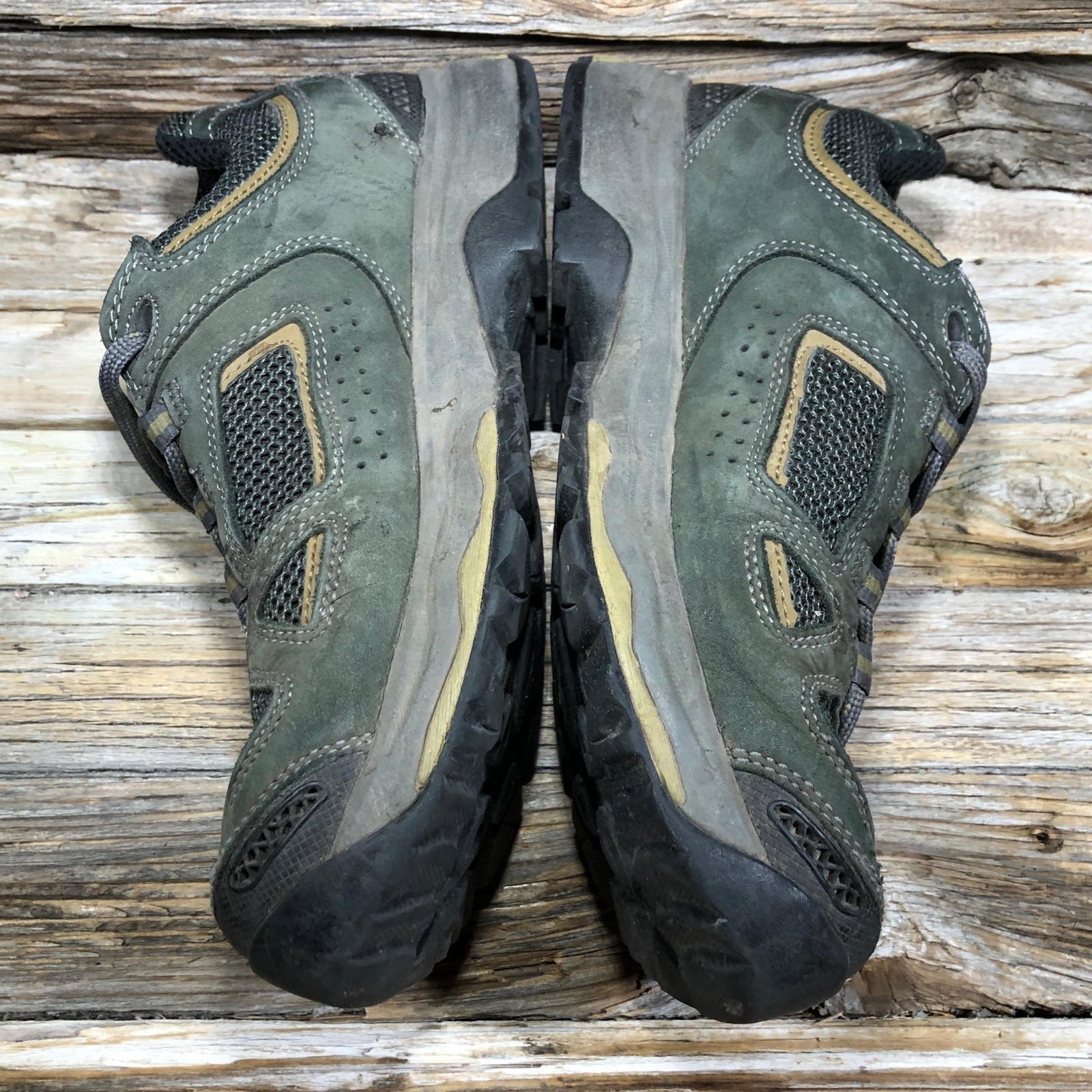 Vasque 7196 Breeze III Low Vibram Outdoor Waterproof Boots Men US 7, UK 6, EU 39
