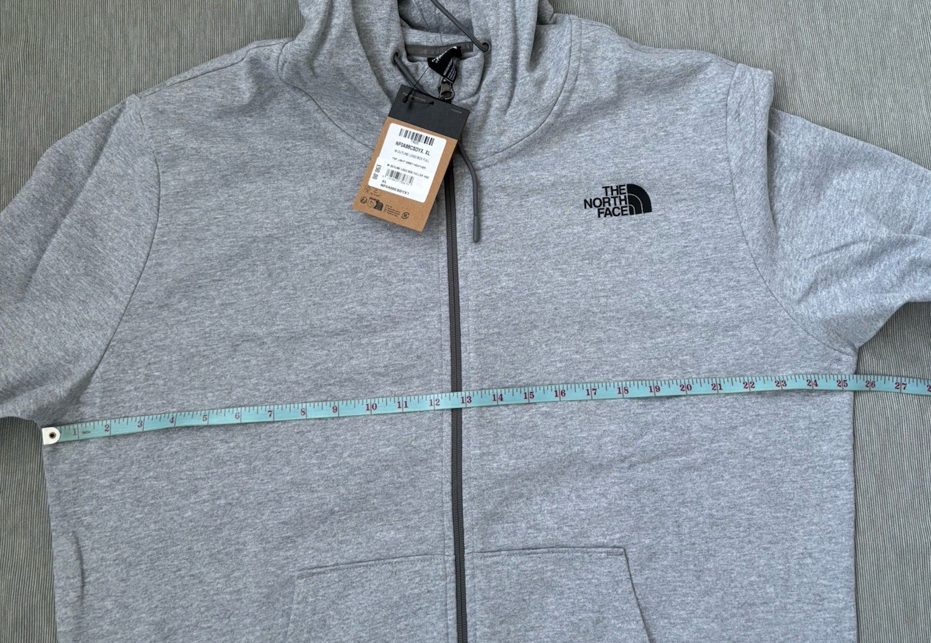 The North Face Men’s Full Zip Hoodie Size XL (Pit To Pit 25.5 Inches)