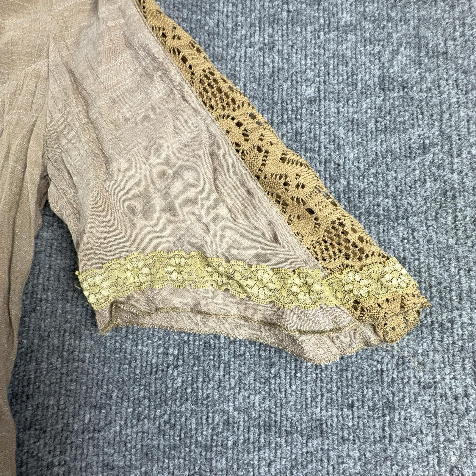 Pretty Angel Blouse Womens Small Beige Lace Crochet Ruffle Bell Sleeve Tunic Top