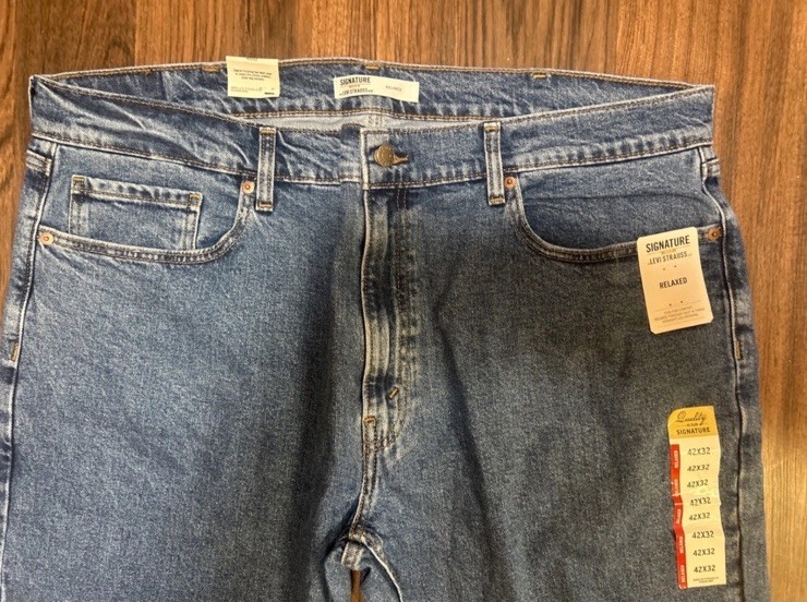Signature by Levi Strauss Gold Relaxed Fit Men Straight Leg Jeans Blue 42×32 NEW