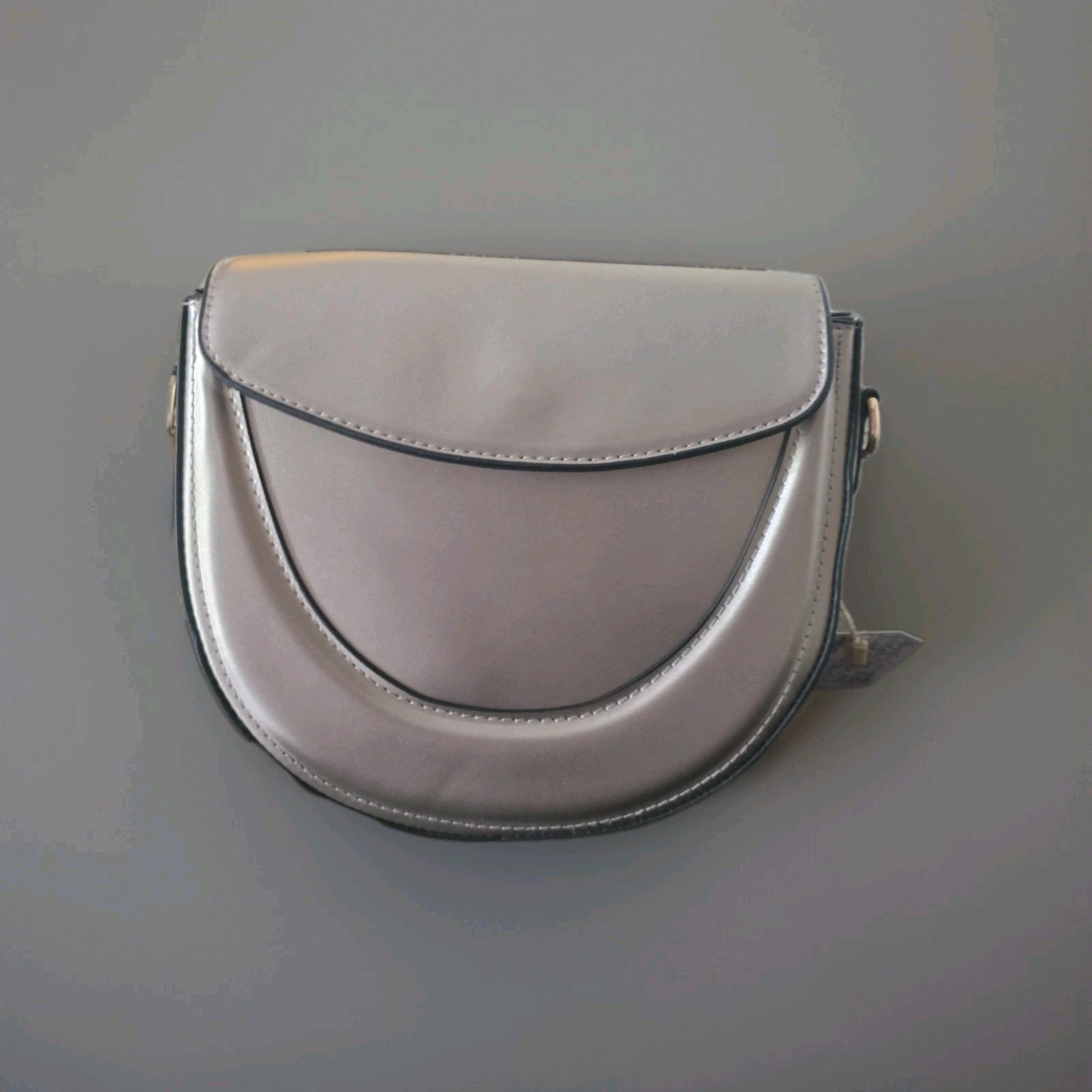 Gold Saddle Bag 2 Diff Straps Charm Crescent Design On Front/Back of Purse NWT