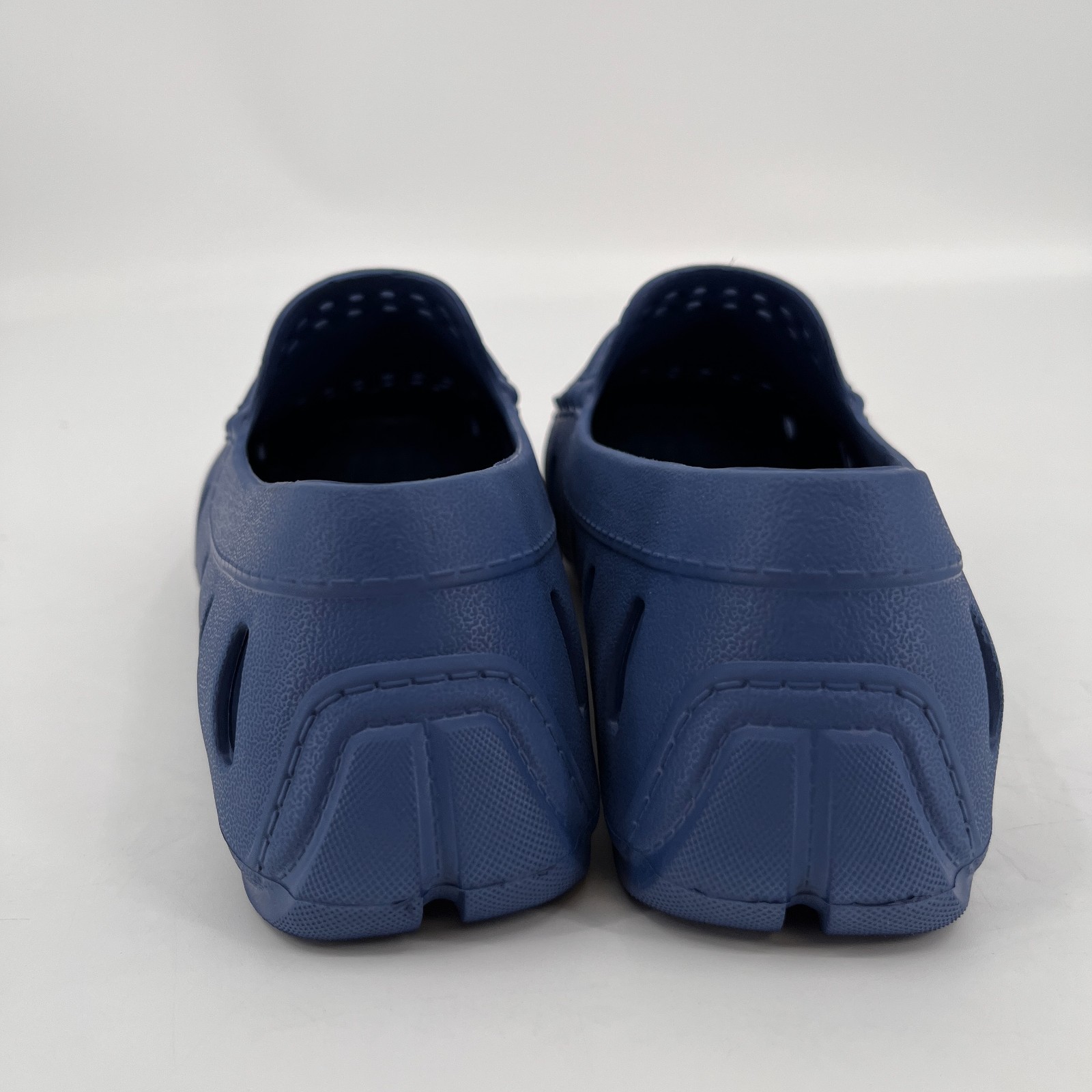Club Room Men’s Atlas Perforated Driver Size 10 in Navy Summer Vacation Travel