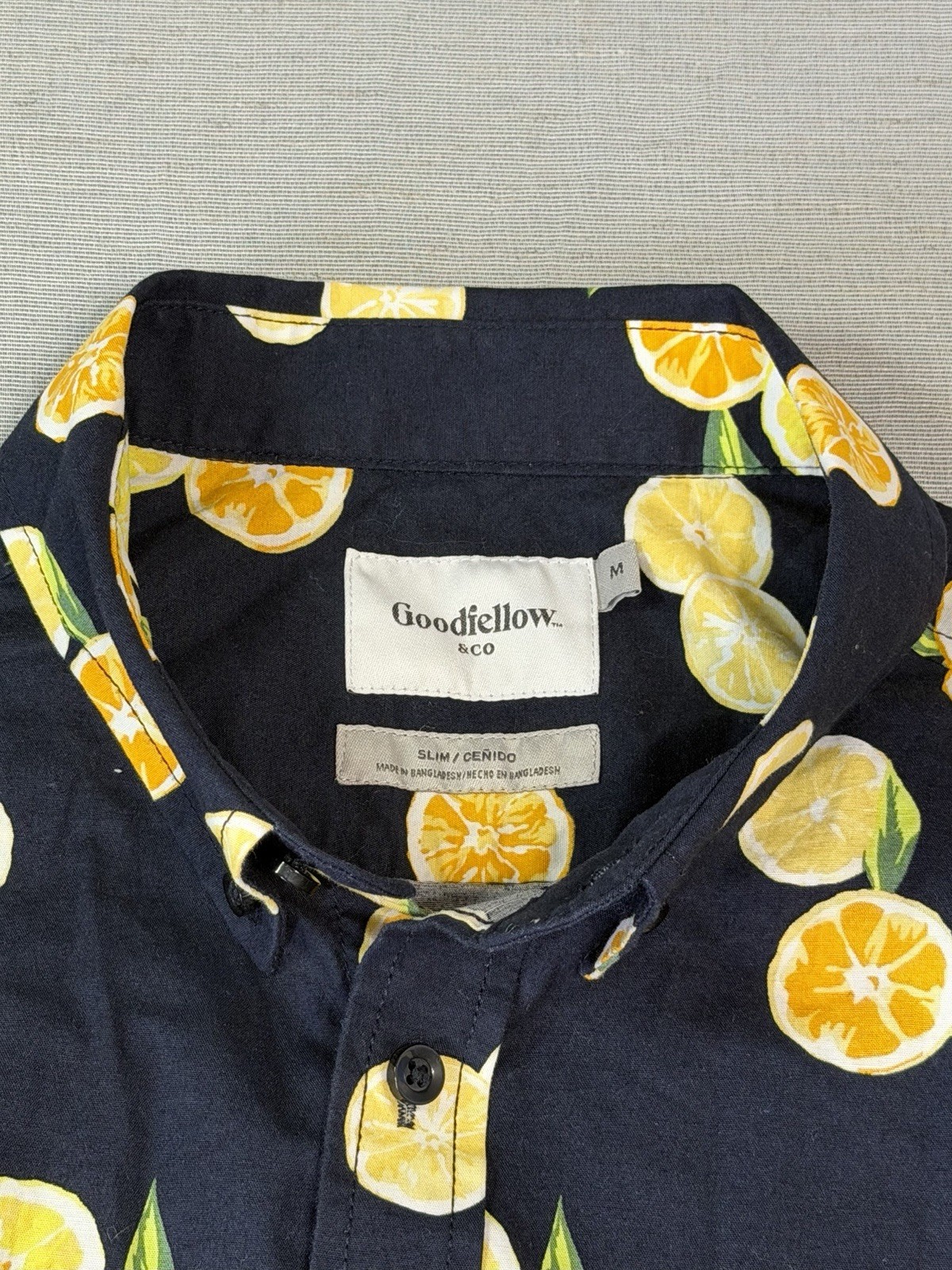 Goodfellow & Co Slim Blue Fruit Print Button-Down Shirt Pockets M S/S 00238-7