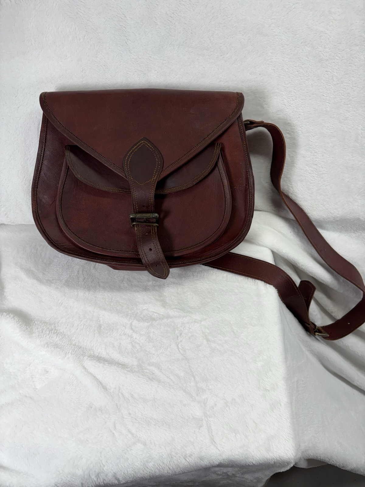 Brown Leather Solid Crossbody Saddle Bag Brass Hardware Buckle/Snap Green Lined