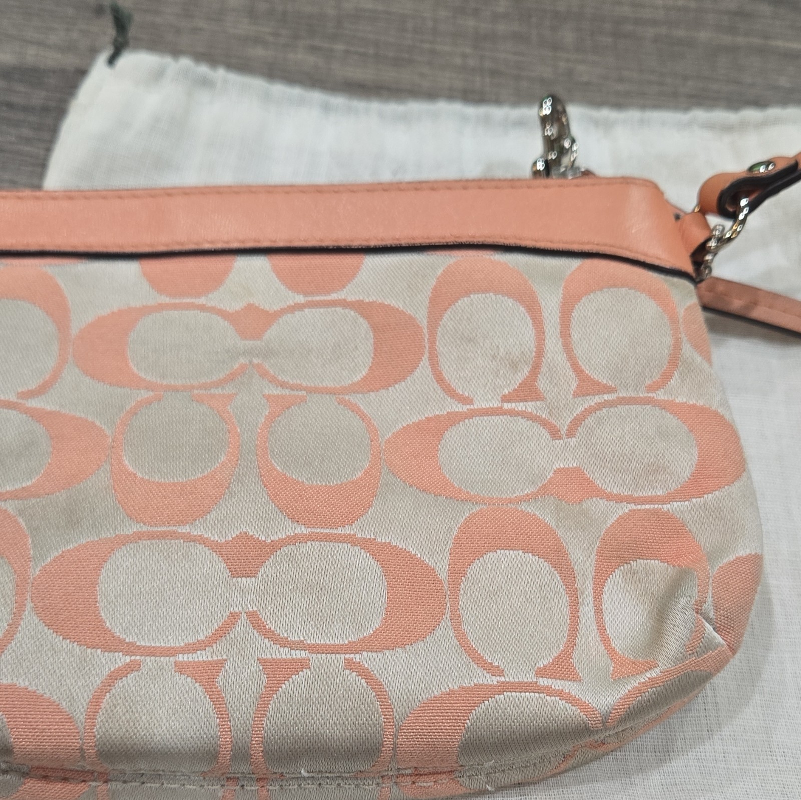 Coach Pink Beige Signature Logo Wristlet Wallet Zip Top Wrist Strap Women