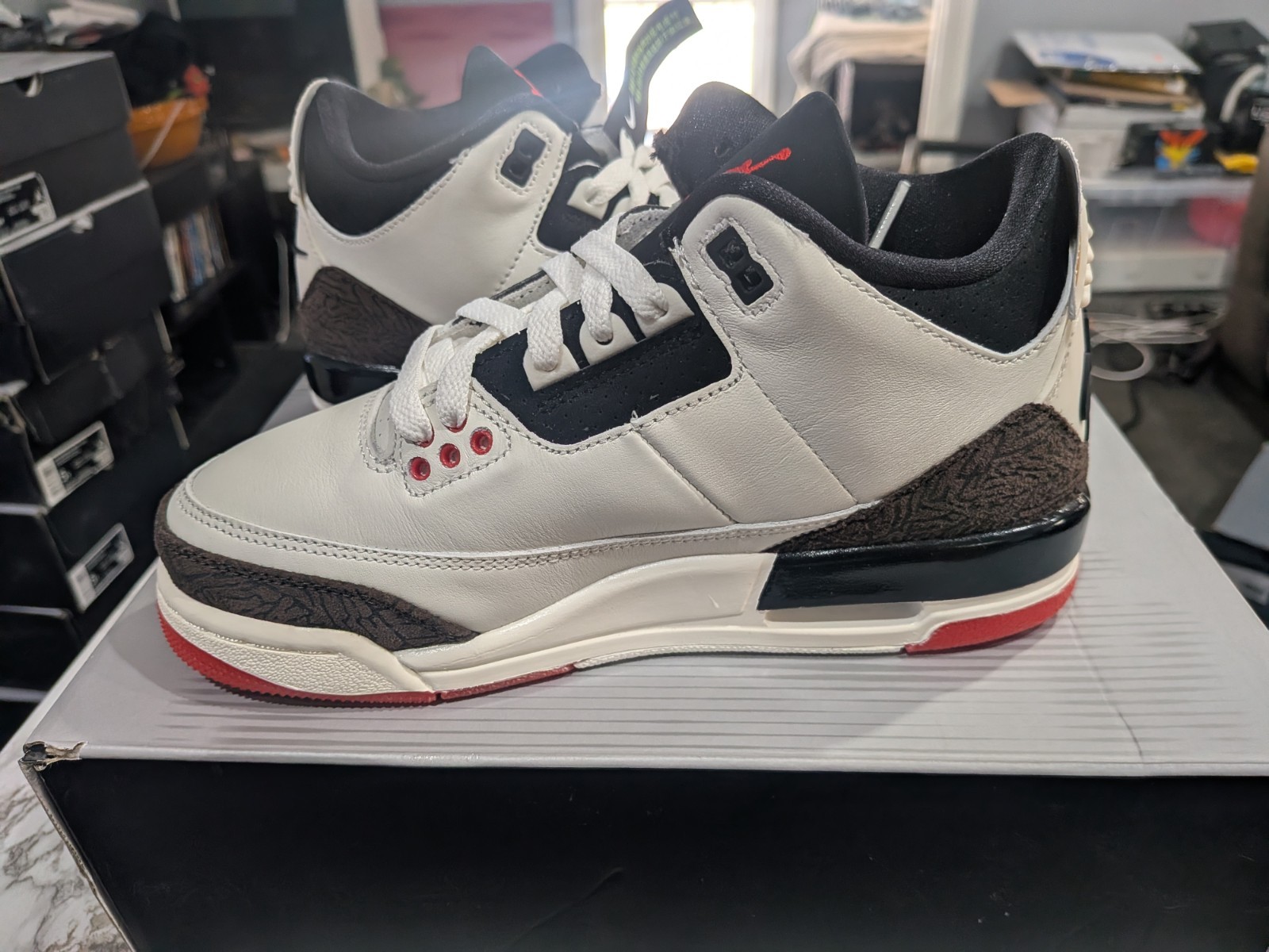 Nike Air Jordan 3 Retro Sneakers World’s Best Dad IF4396-103 Youth Size (5Y)