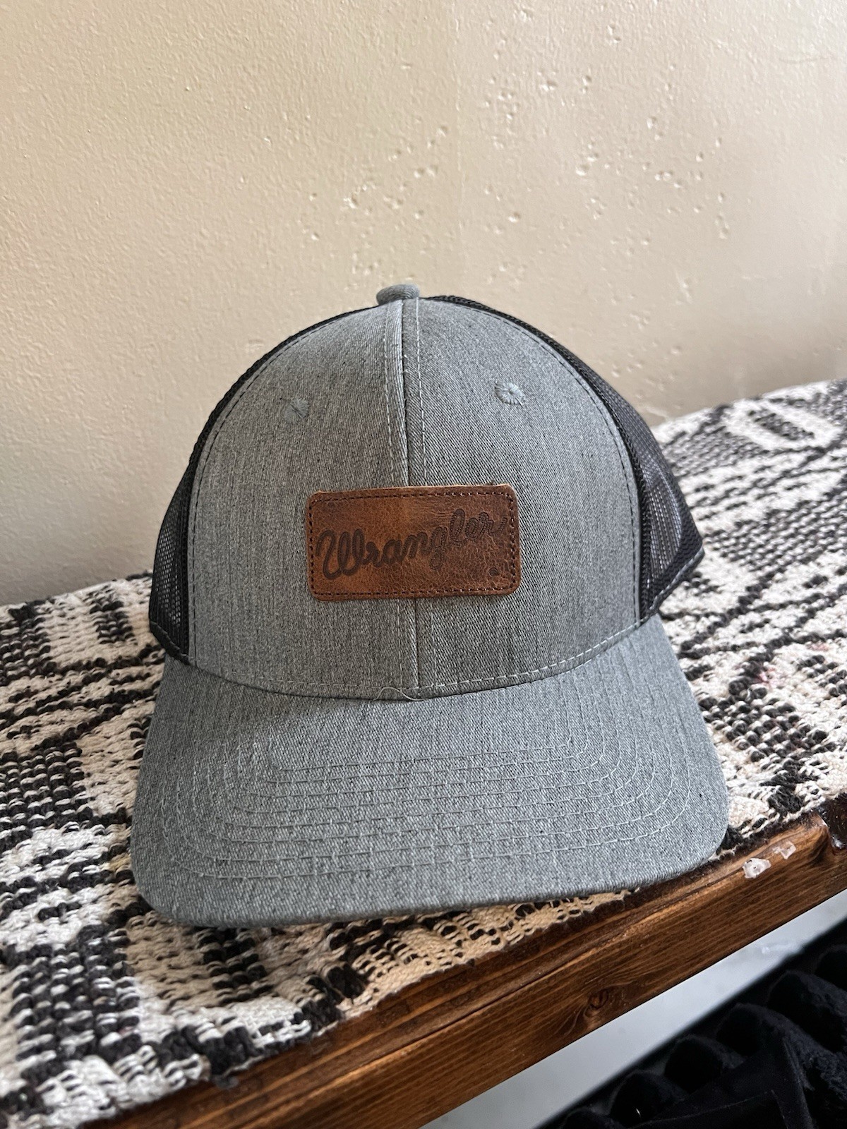 Wrangler Gray Black Mesh Trucker Snapback Hat Leather Patch Cap NWT Adjustable