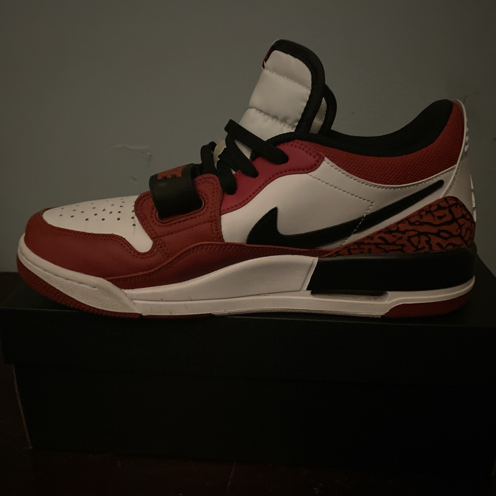 Size 10.5 – Jordan Legacy 312 Low Chicago Red