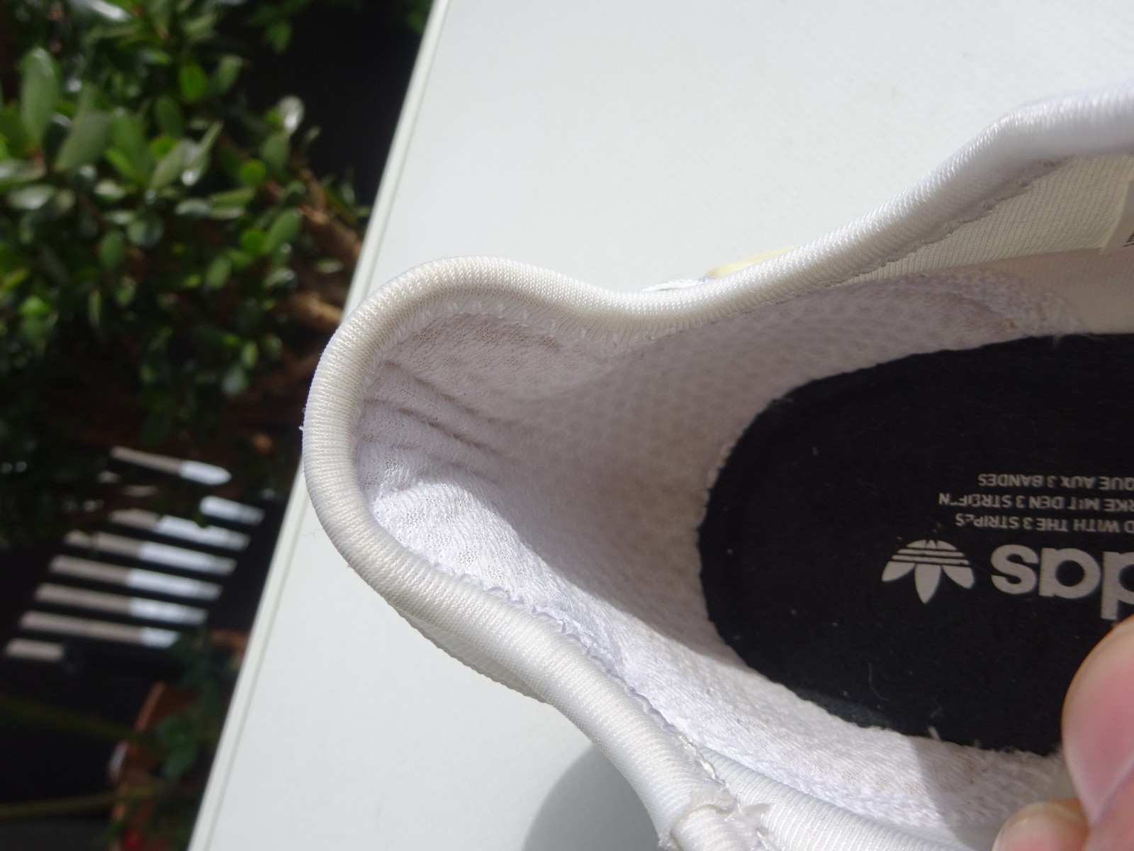 Adidas FY2108 NMD R1 V2 Dazzle Pack Cloud White trainers size 37 1/3 (UK4.5) for new