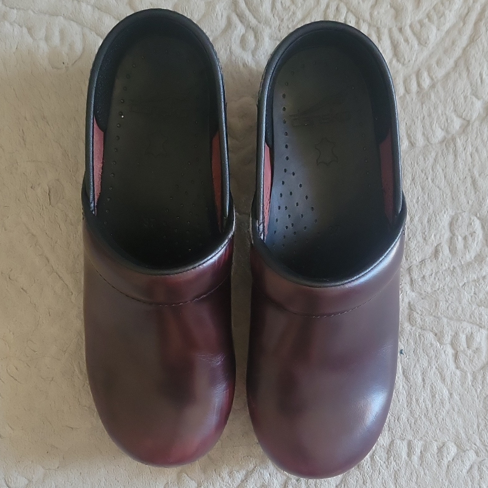 Dansko Professional Burgundy Leather Comfort ClogSlip On Wedge Heel EU 37 US 6.5