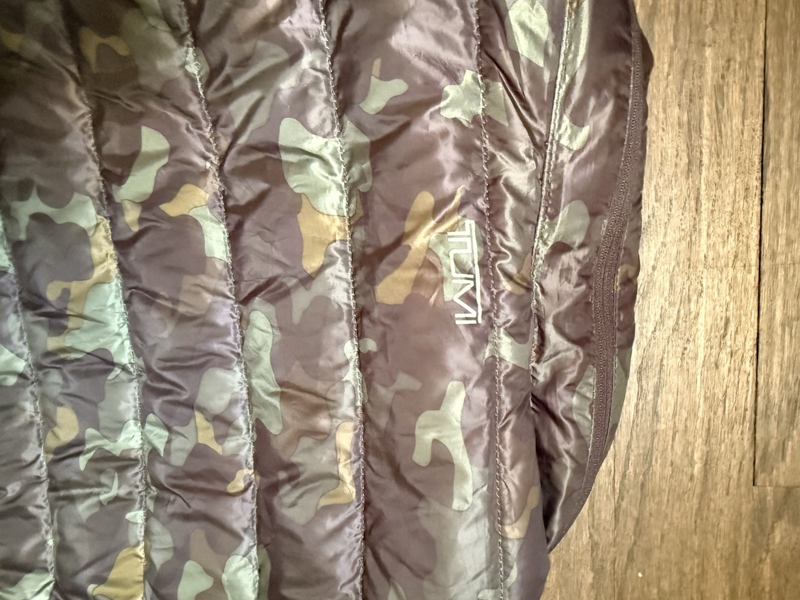 TUMI Men’s Camo Quilted Down Puffer Jacket Full Zip Stand Collar Size M