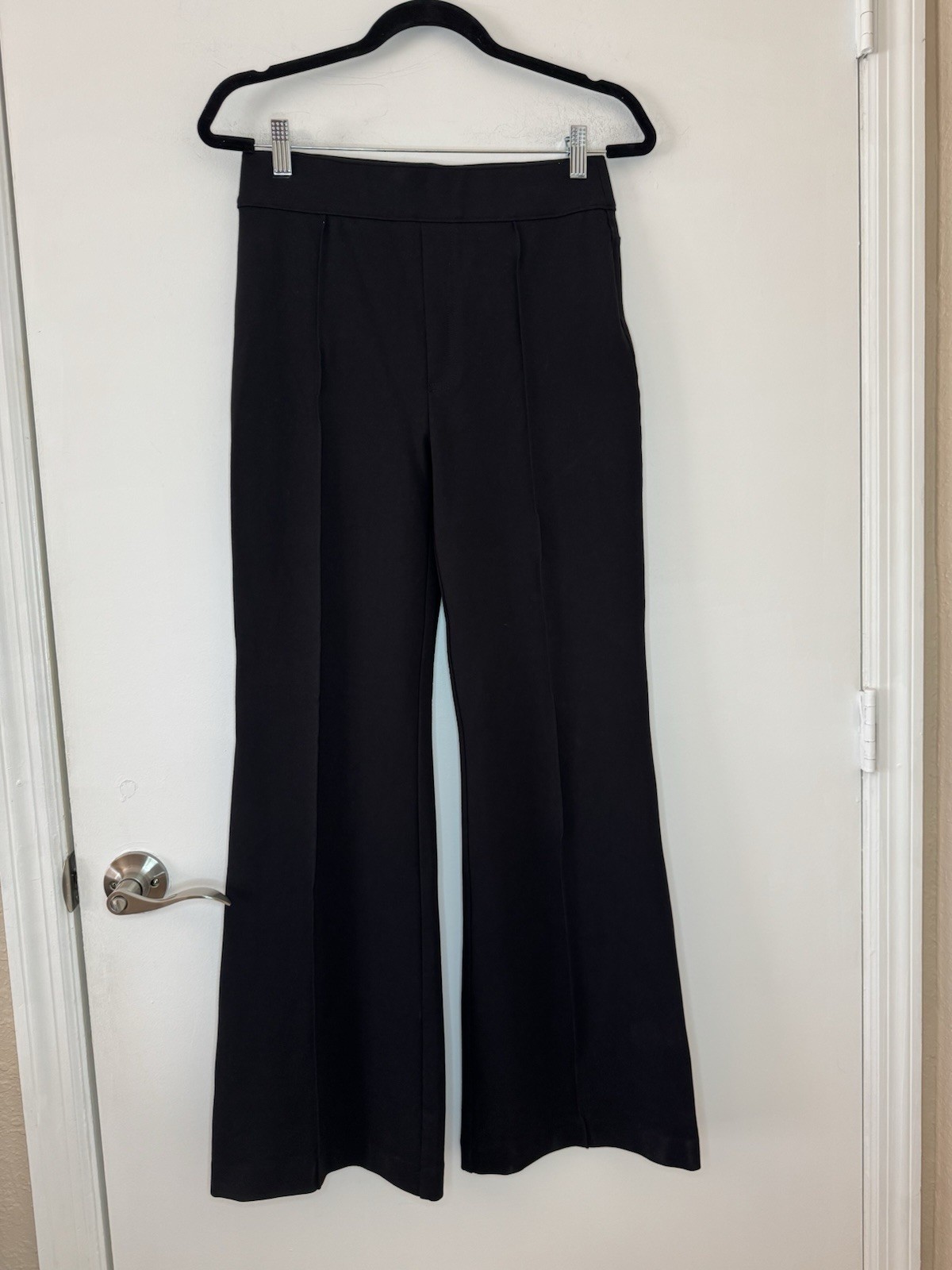 Spanx The Perfect Pant Hi-Rise Flare Black Size Medium Stretchy Pull On