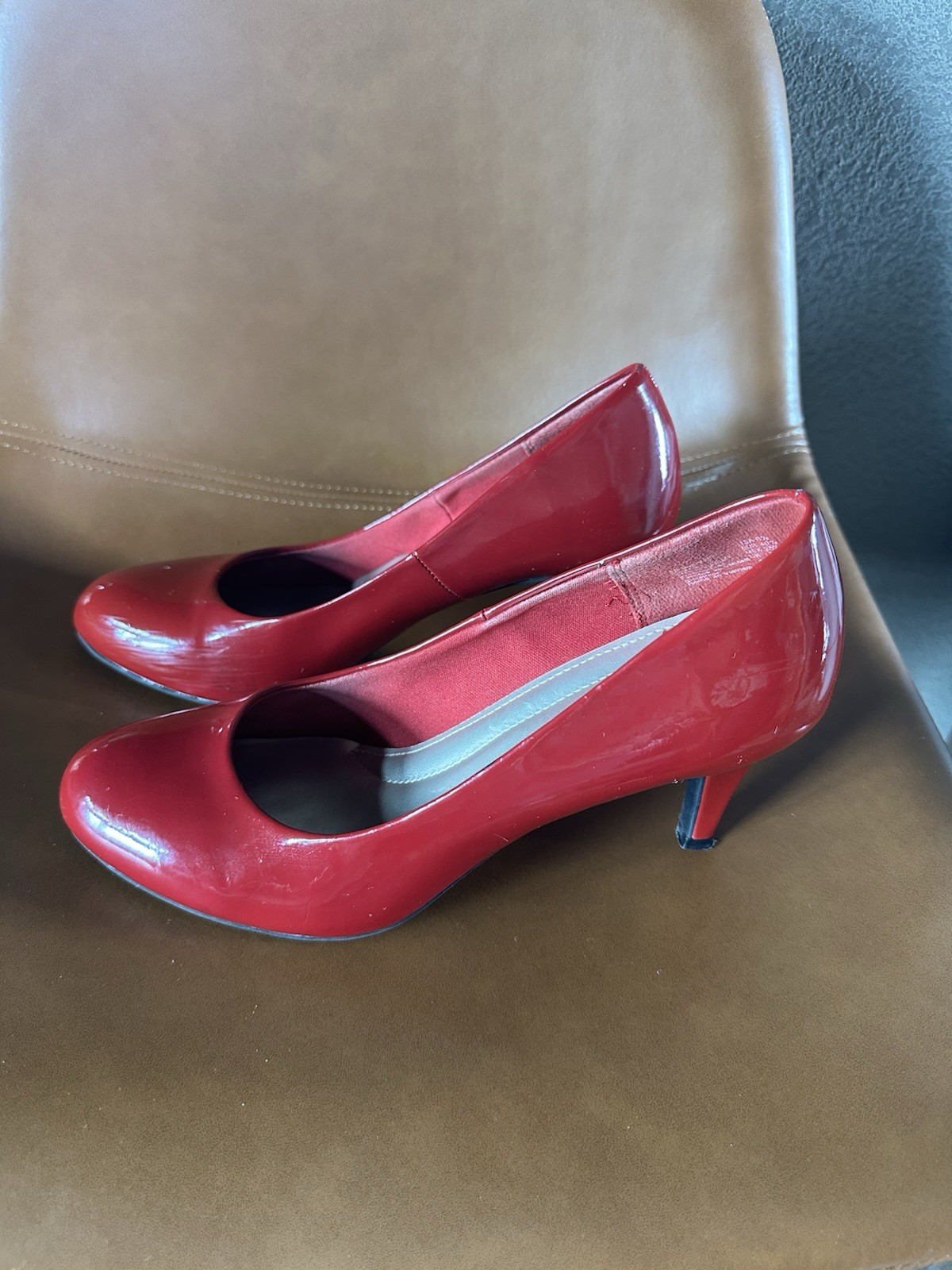 Comfort Plus By Predictions Red Patent Heels Pumps Women’s 8.5 3” Classic