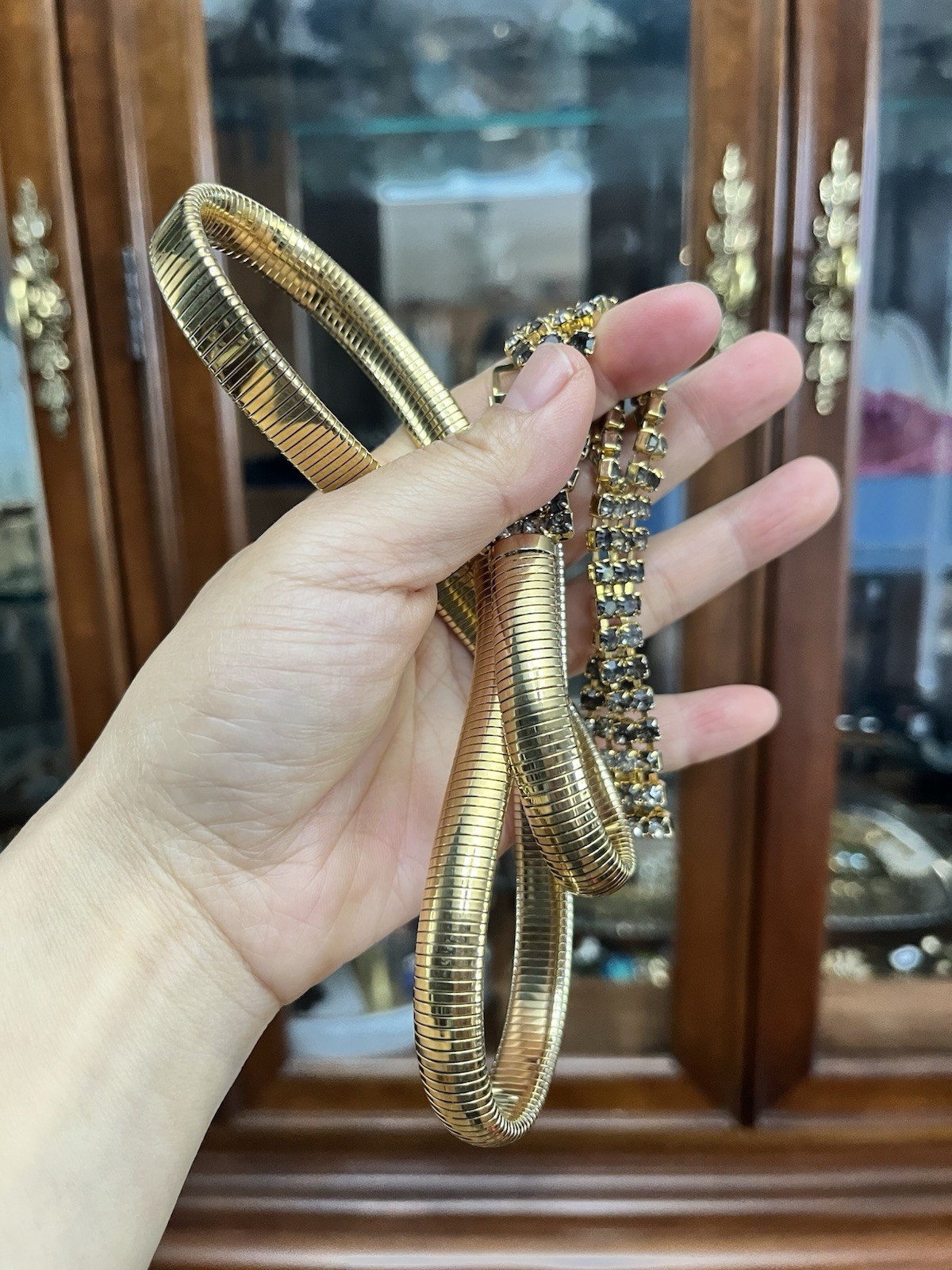 Vintage Rhinestone Goldtone Fashion Belt 27″ to 32″ Vintage Retro!