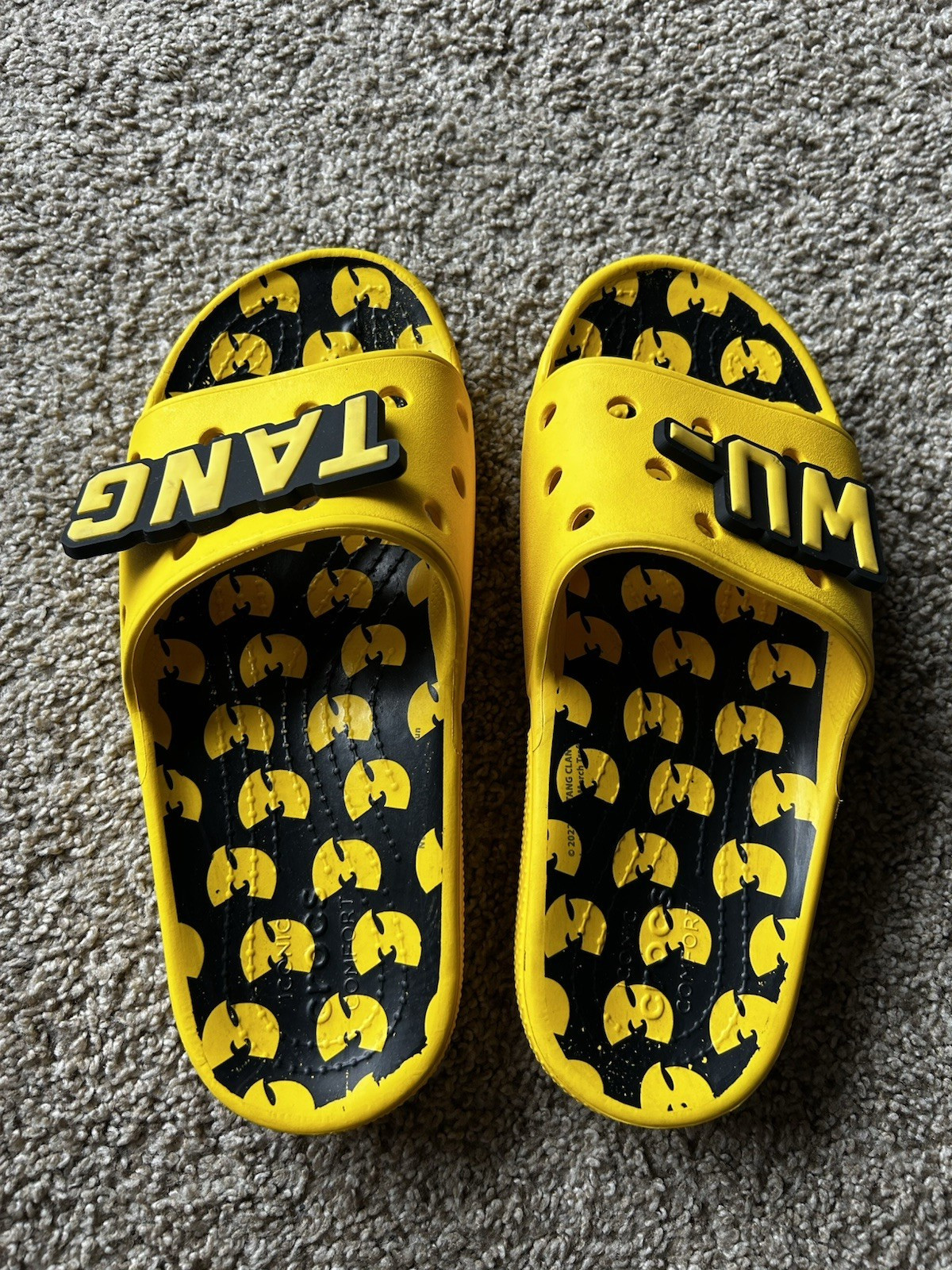 Crocs Classic Slide Wu-Tang Clan Men’s Sandals – Yellow Black size – 9M