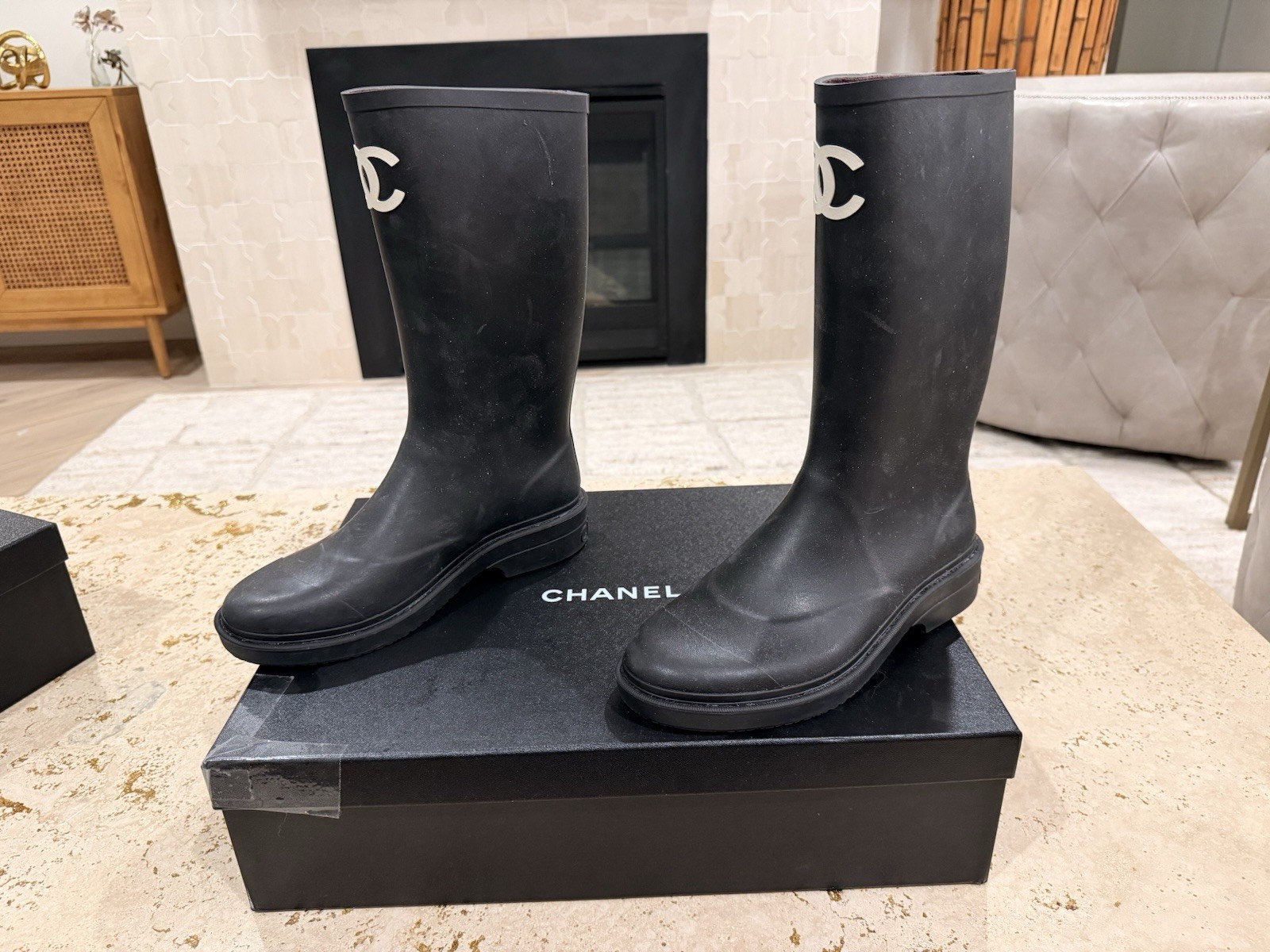 CHANEL 22A CC Logo Black Rubber High Rain Boots G38355 Size 40 Box Dust Bags