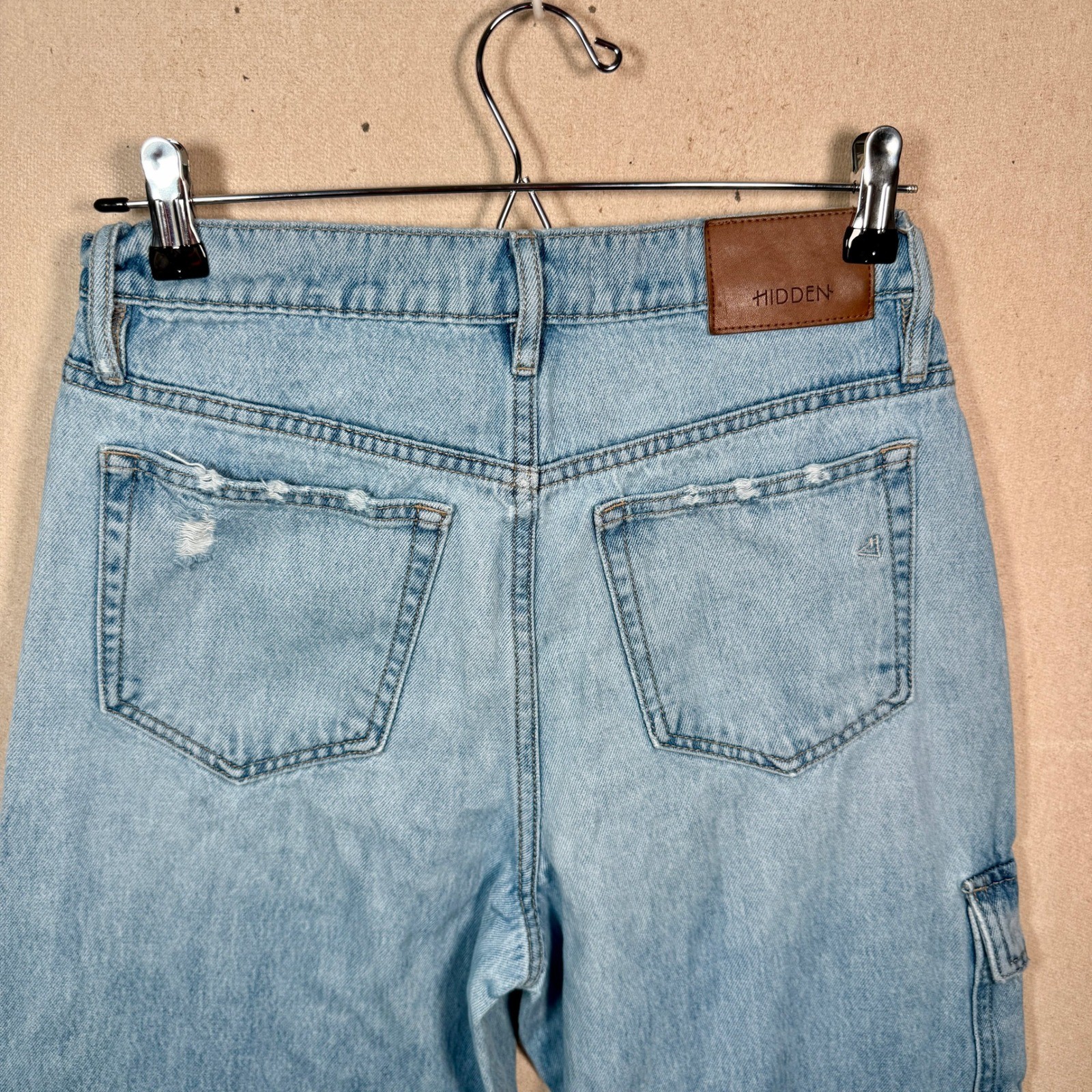 Hidden Los Angeles Cargo Jeans Light Wash Distressed Denim Women’s Size 26