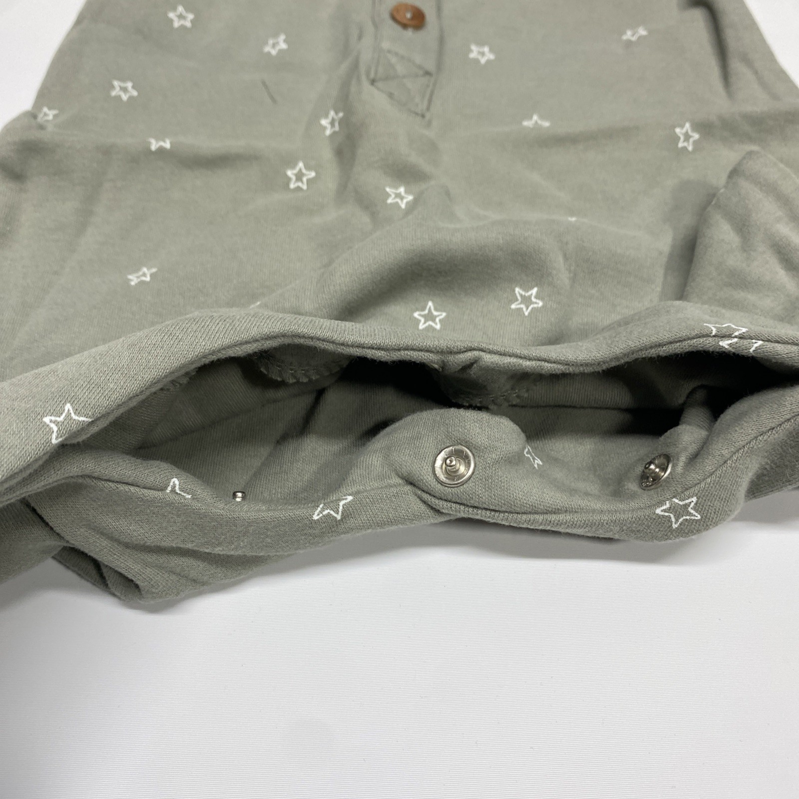Q by Quincy Mae Baby Brushed Jersey Jumpsuit – Stars Size 3-6 Months