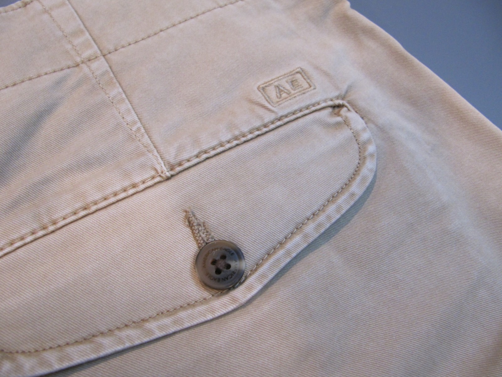 American Eagle Outfitters Next Level Flex Men’s Chino Shorts Size 32 Khaki color