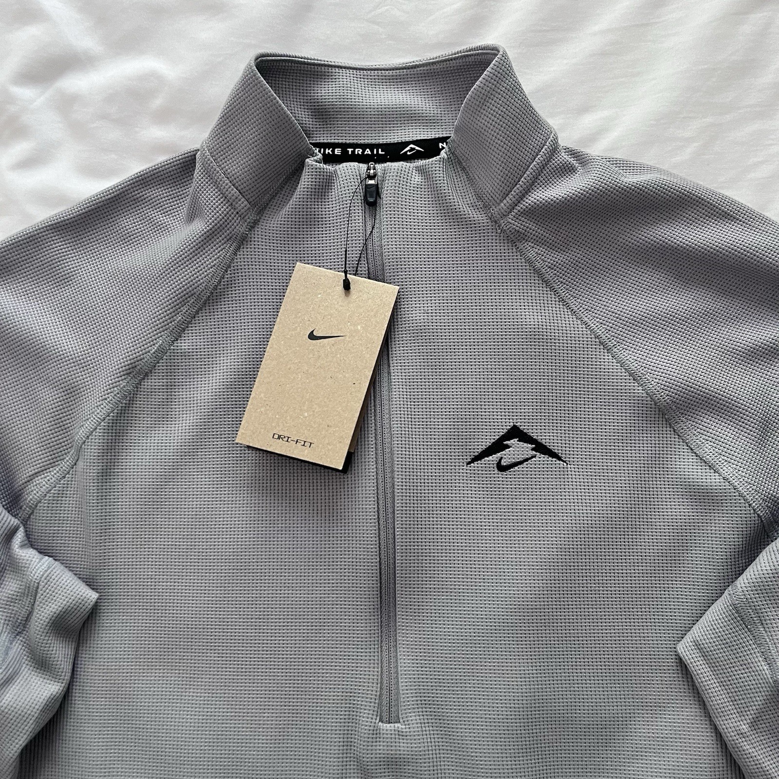 Nike Trail Running Top Men’s Small Grey Dri-FIT 1/2-Zip Lightweight Performance