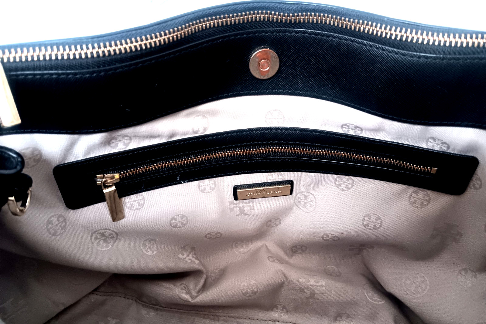 Tory Burch Robinson Double Zip Bag Black ECU