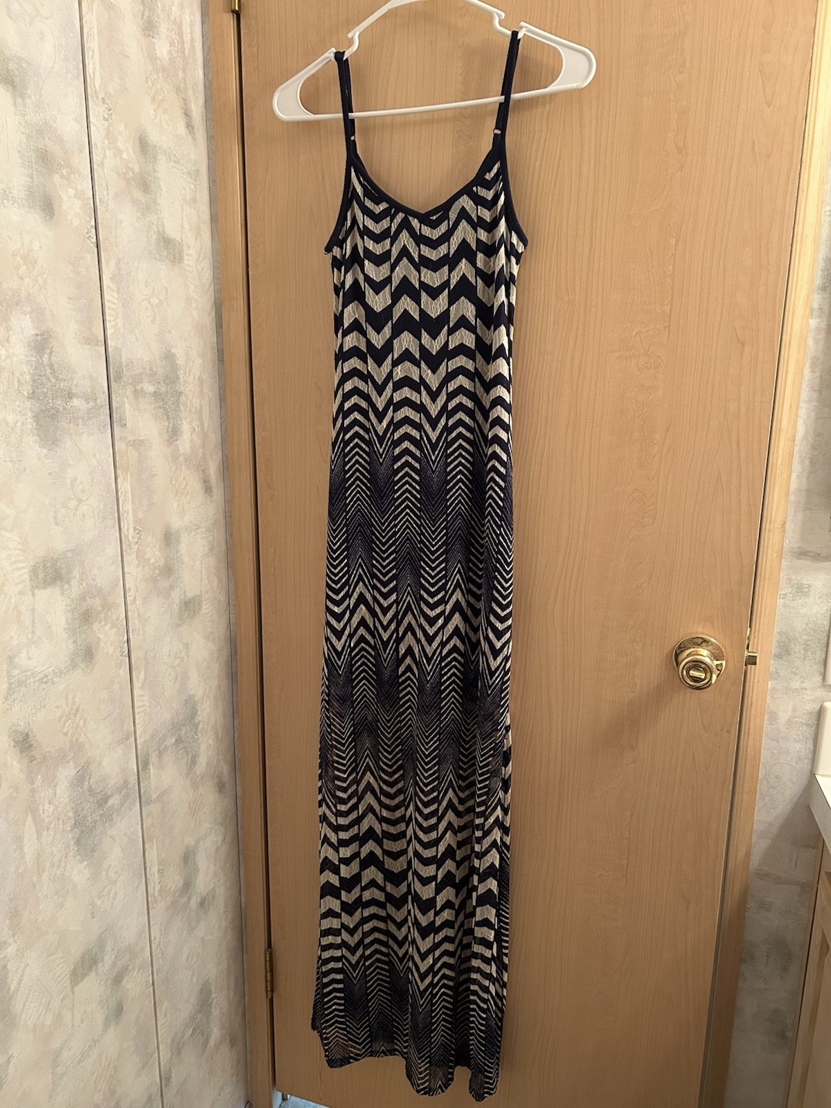 Women’s Long Blue Patterned Dress Size Small Slim Straps