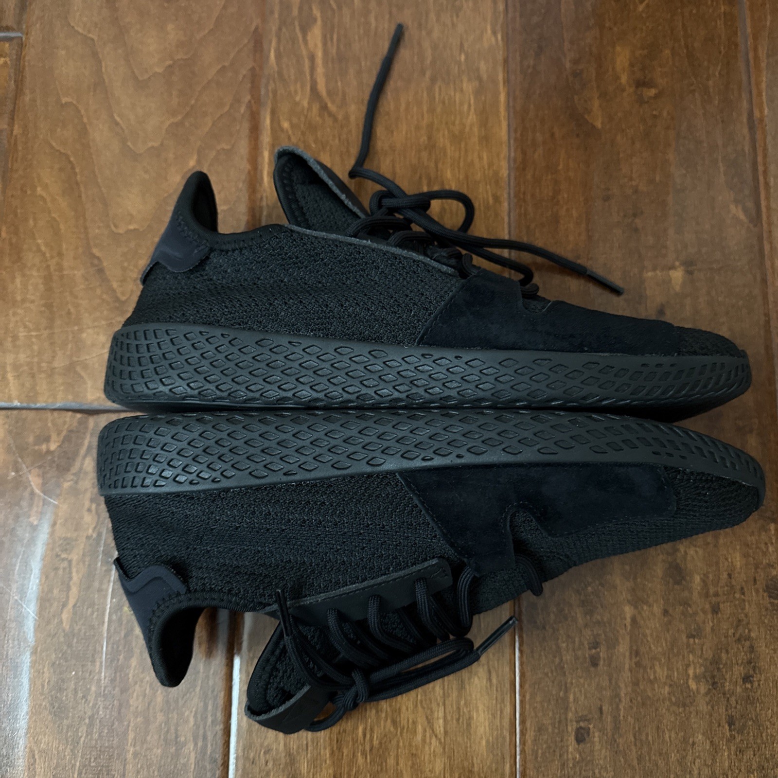 adidas Pharrell Williams Tennis Hu Size 6.5