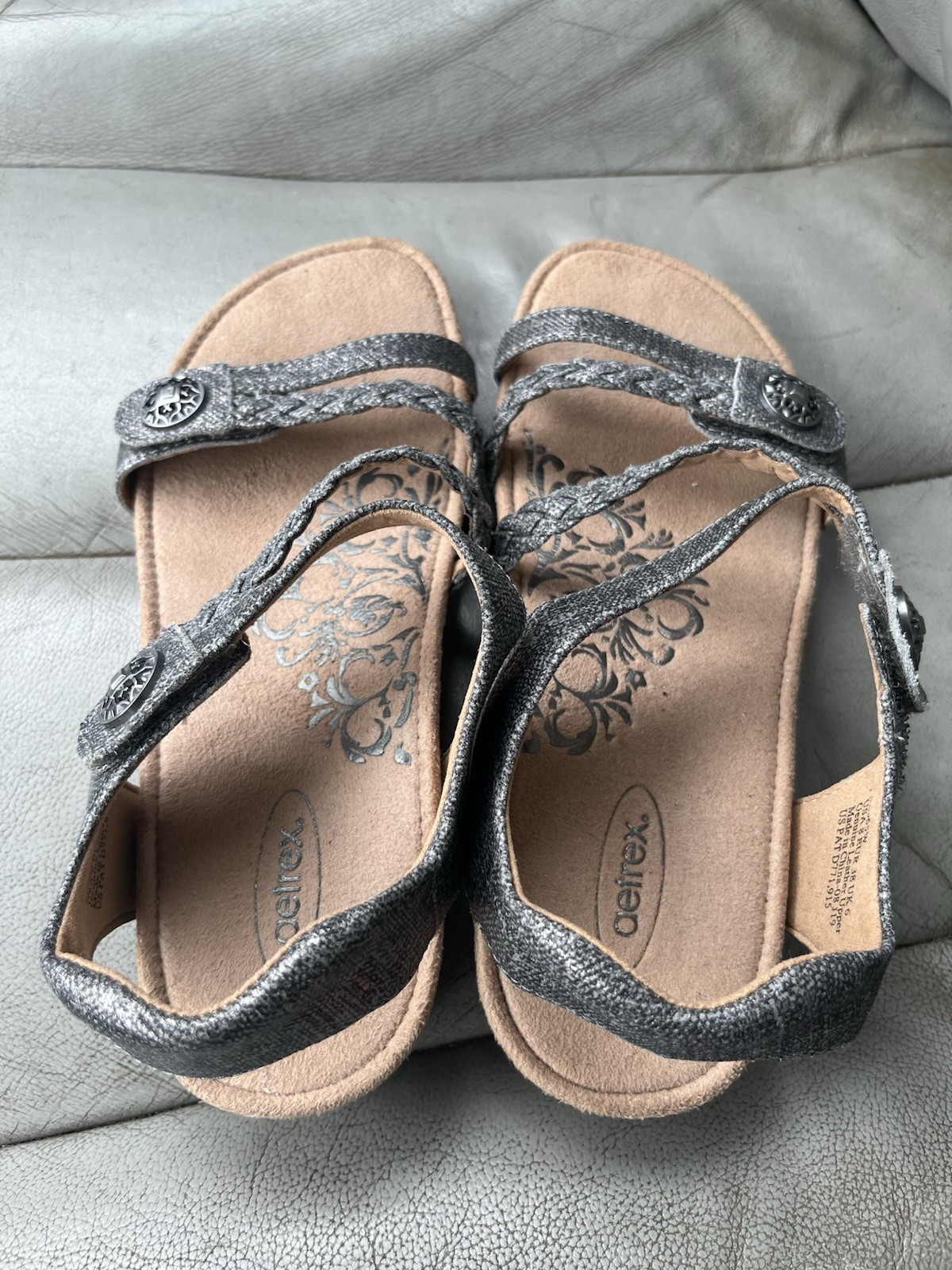 Aetrex Jillian Quarter Strap #SC365W Pewter fabric braided sandals size 8 / 38
