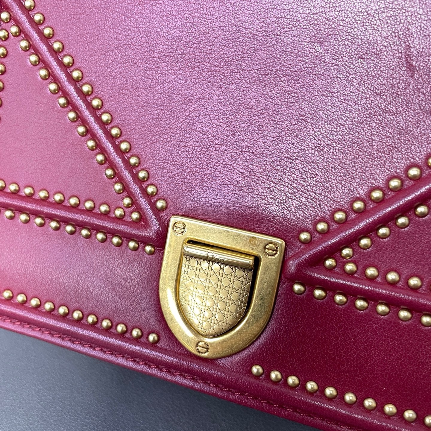 Dior Pre-Owned Authentic Chain Bag Burgundy 22*13*6.5 Free Tracked Shipping