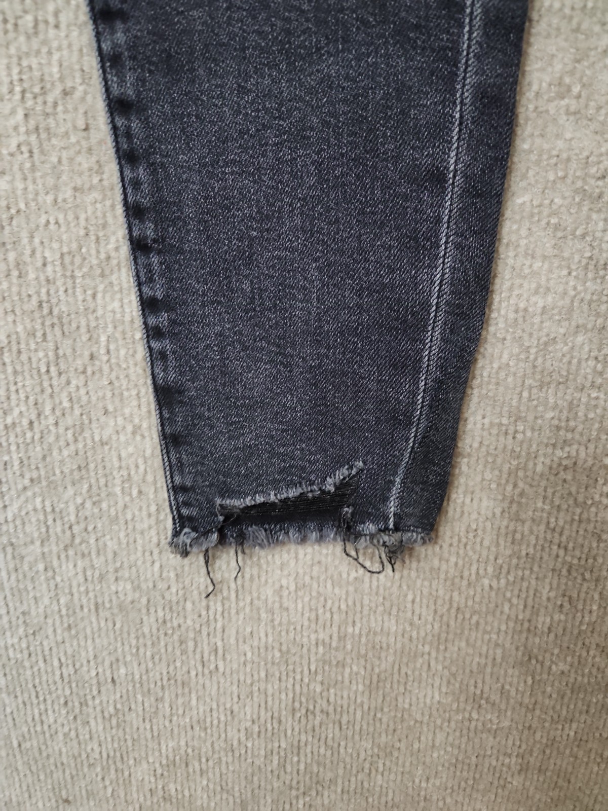 American Eagle Super Stretch Jegging Jeans Womens 2 Black Wash Raw Hem NEW