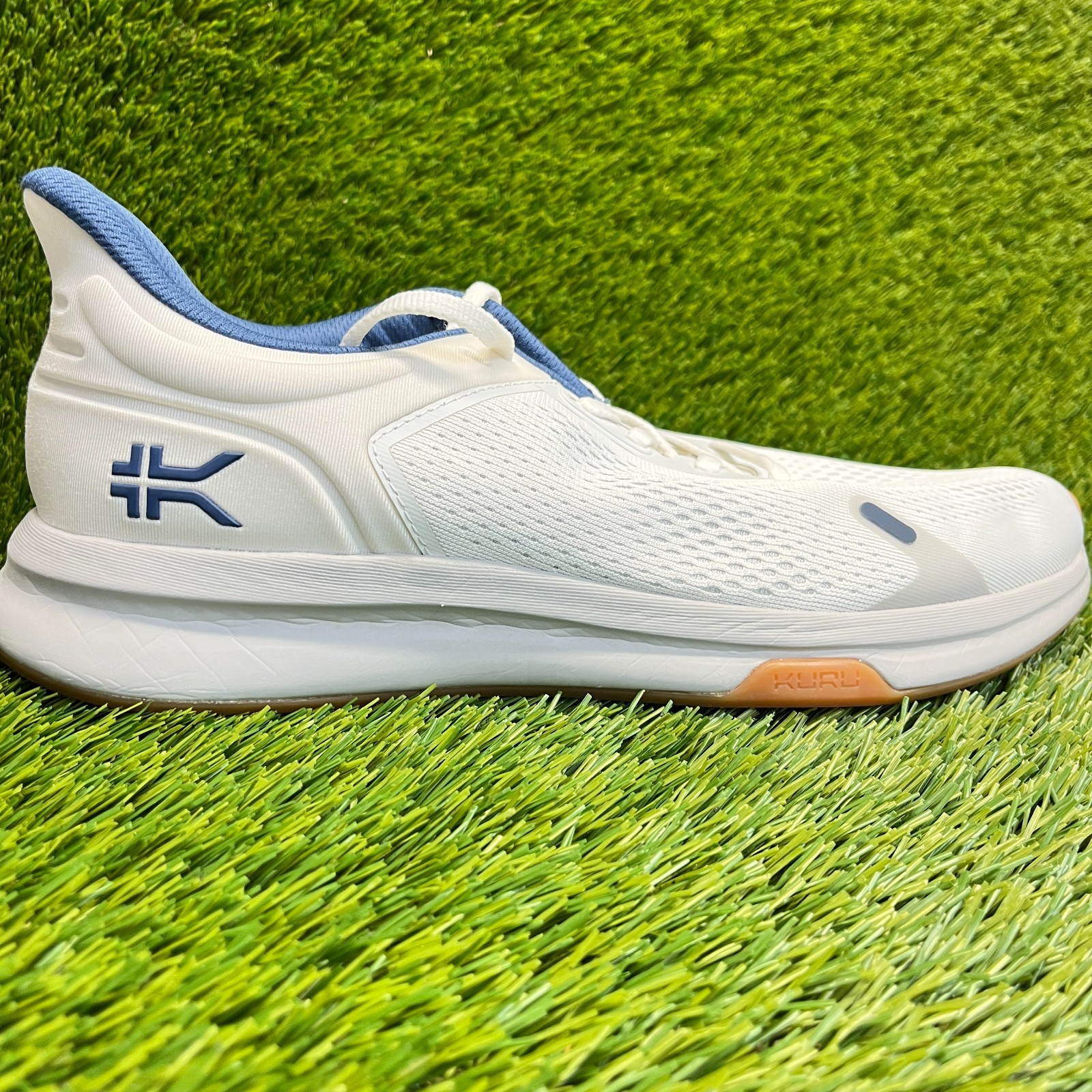 Kuru Atom Fusion Men Size 9.5 White Blue Athletic Running Walking Shoes Sneakers